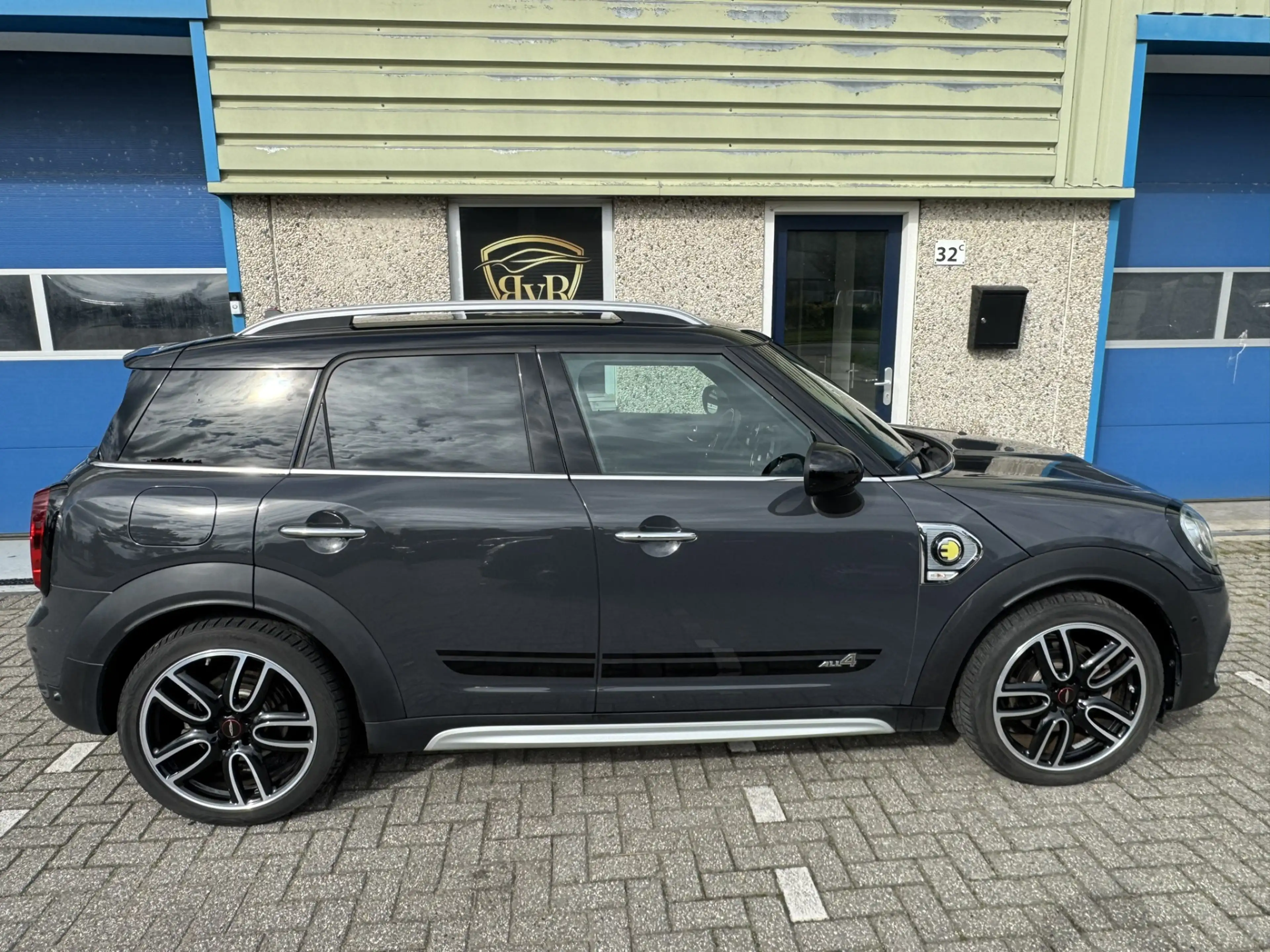 MINI Cooper SE Countryman 1.5 ALL4 Chili JOHN COOPER WORKS — photo 8