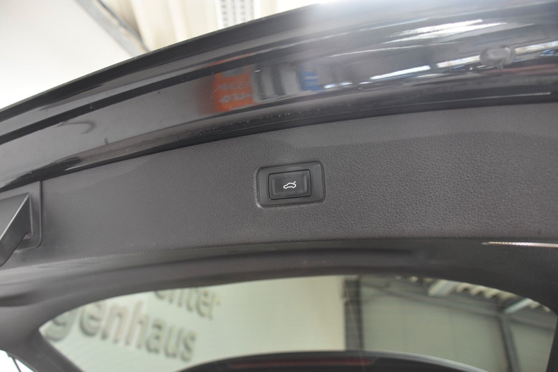 Audi Q7 3.0 TDI SLine Quattro MatrixLED HeadUp — photo 7