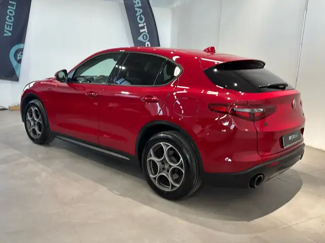 Alfa Romeo Stelvio view 6