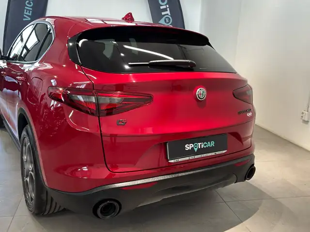 Alfa Romeo Stelvio view 5