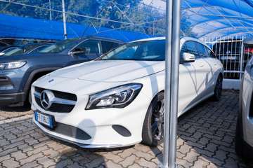 X117 Shooting Brake 200 d Sport a