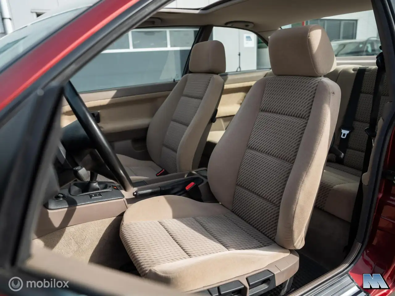 BMW 318 3-serie Coupé 318iS, foto 4