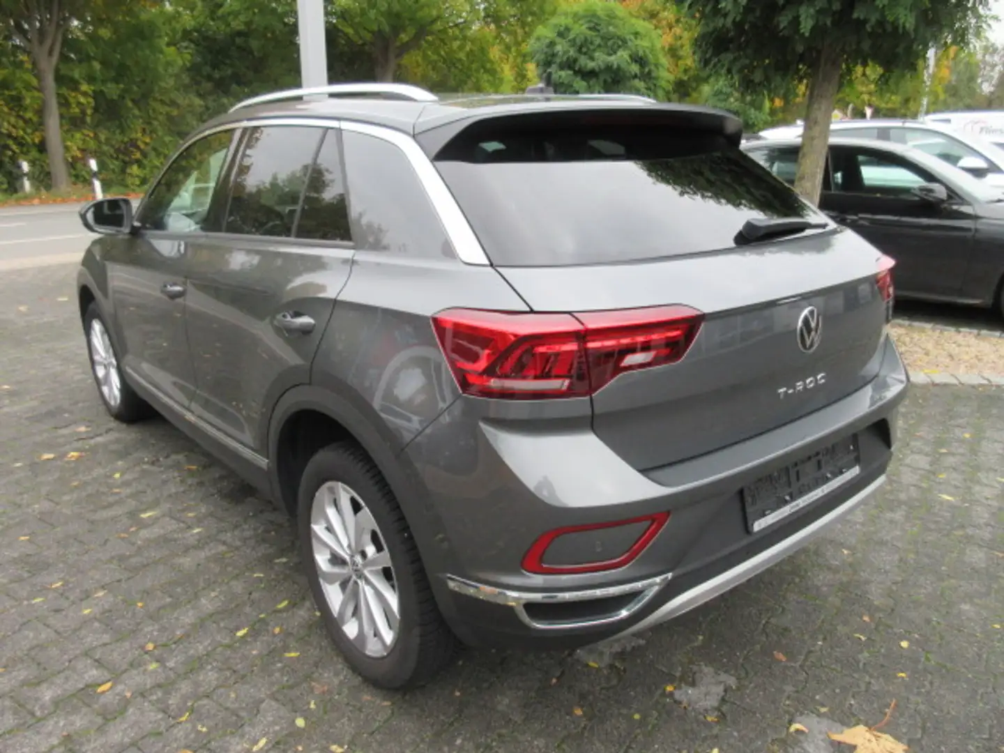 Volkswagen T-Roc Style 1.5 TSI DSG NAVI KAMERA IQ LIGHT ALU APS SITZHEIZUNG AID GJR CLIMATRONIC Grau - 2