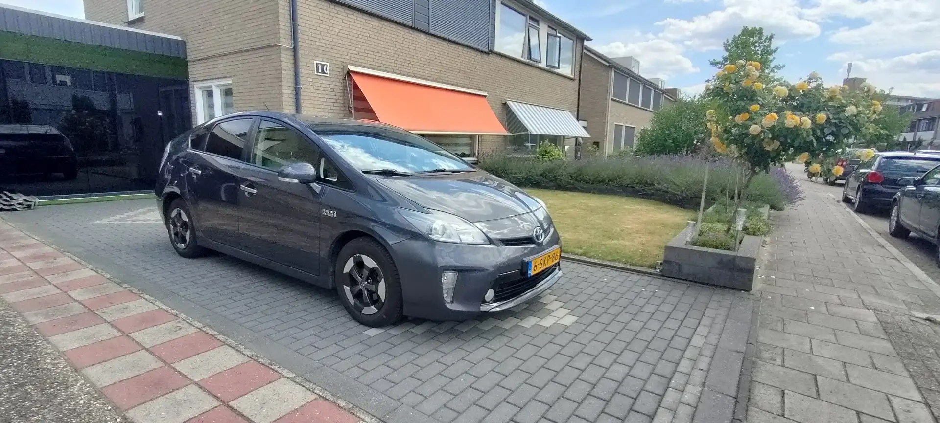 Toyota Prius 1.8 Asp. Noir - 2