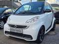smart forTwo Micro Hybrid Drive 52kW NAVI Sitzheizung Sound Weiß - thumbnail 1
