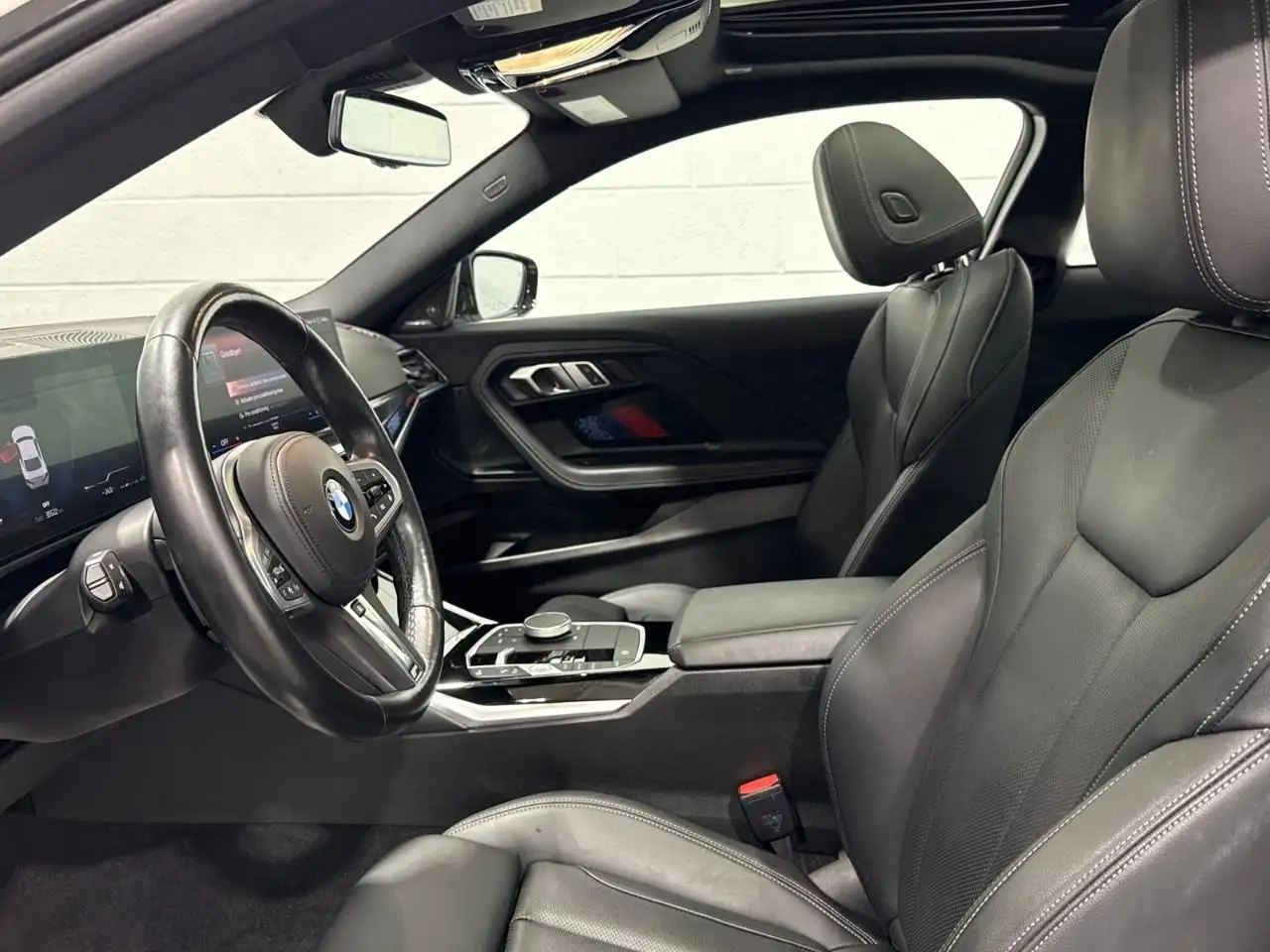 BMW 2 Series снимка BMW 2 Series