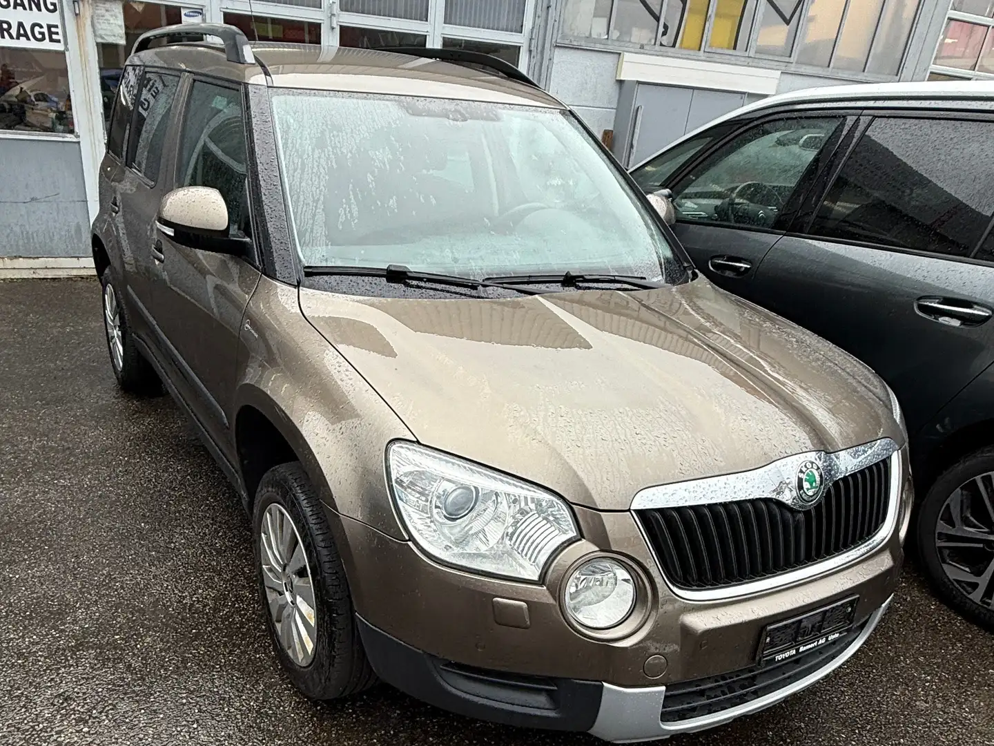 Skoda Yeti 1.8 TSI 4x4 Active Marrón - 1