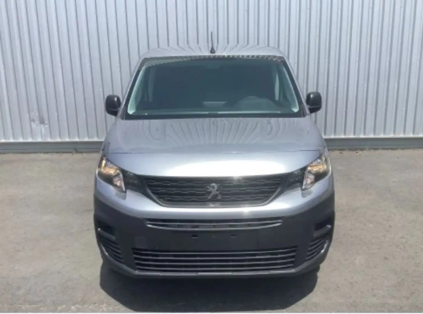 Peugeot FOURGON 4X4 650 BLUEHDI 130 S&S BVM6 Grijs - 2