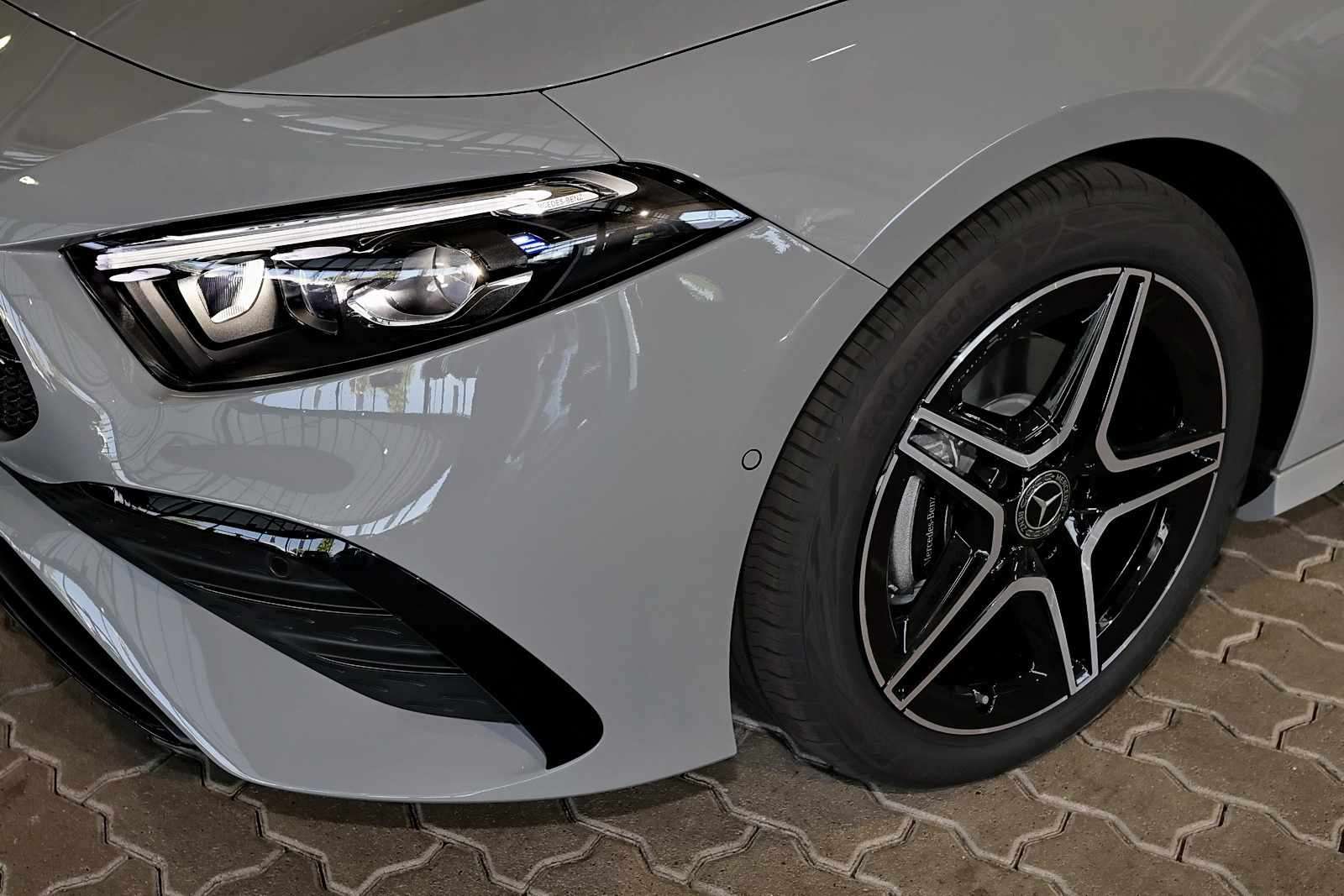 Mercedes-Benz A 200
