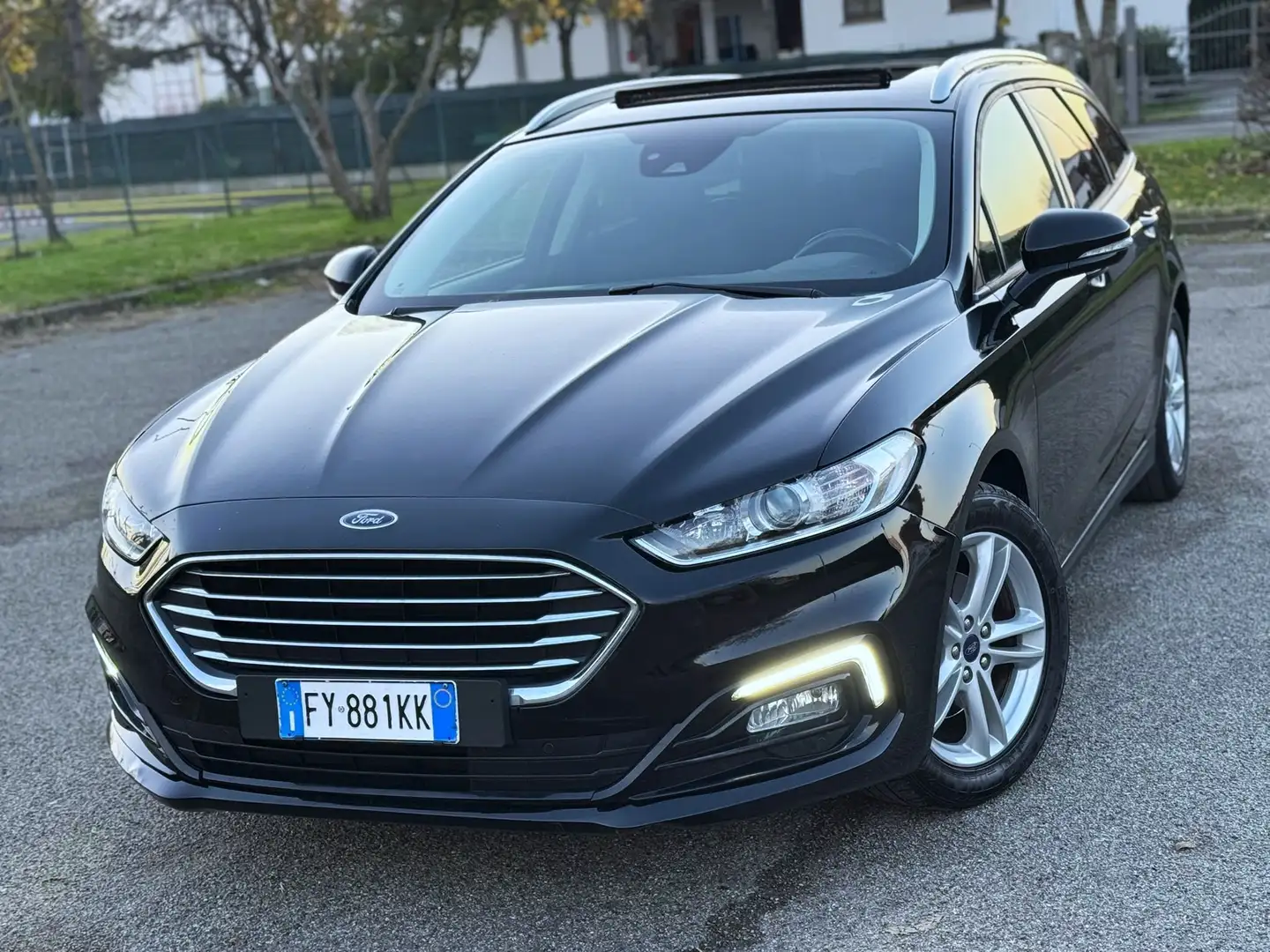 Ford Mondeo - 1