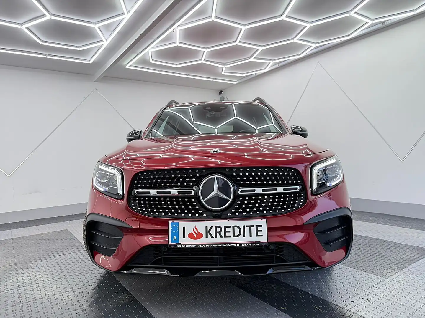 Mercedes-Benz GLB 200 Aut.AMG Line 7-Sitzer/Widescreen/Ambiente/Distr... Rot - 2