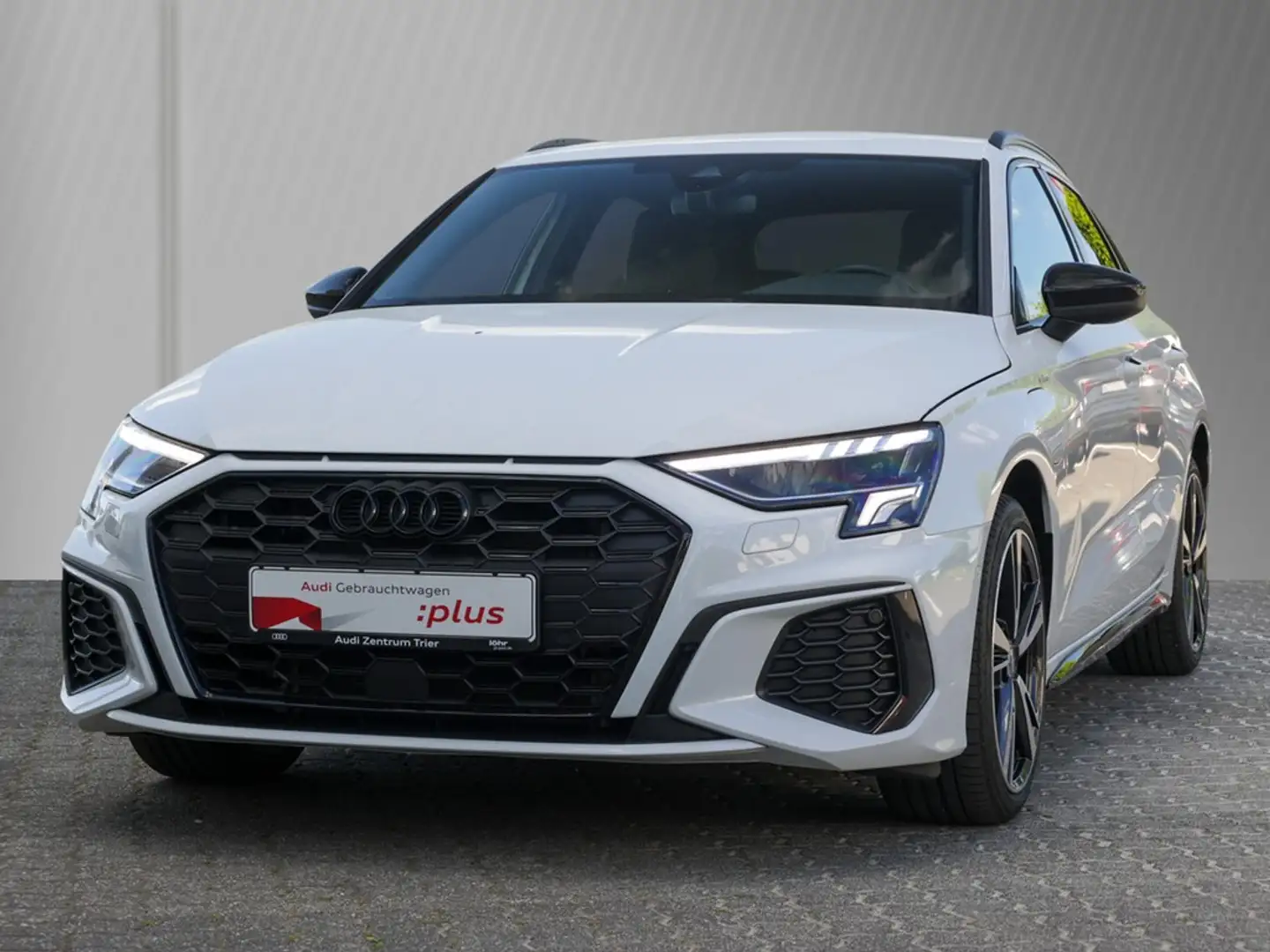 Audi A3 Sportback S line 45 TFSI e S tronic Blanc - 2
