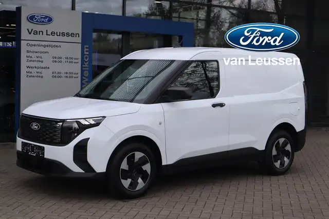 Ford Transit Courier E-TRANSIT TREND 44KWH NIEUW! TREKHAAK P-SENSOREN C
