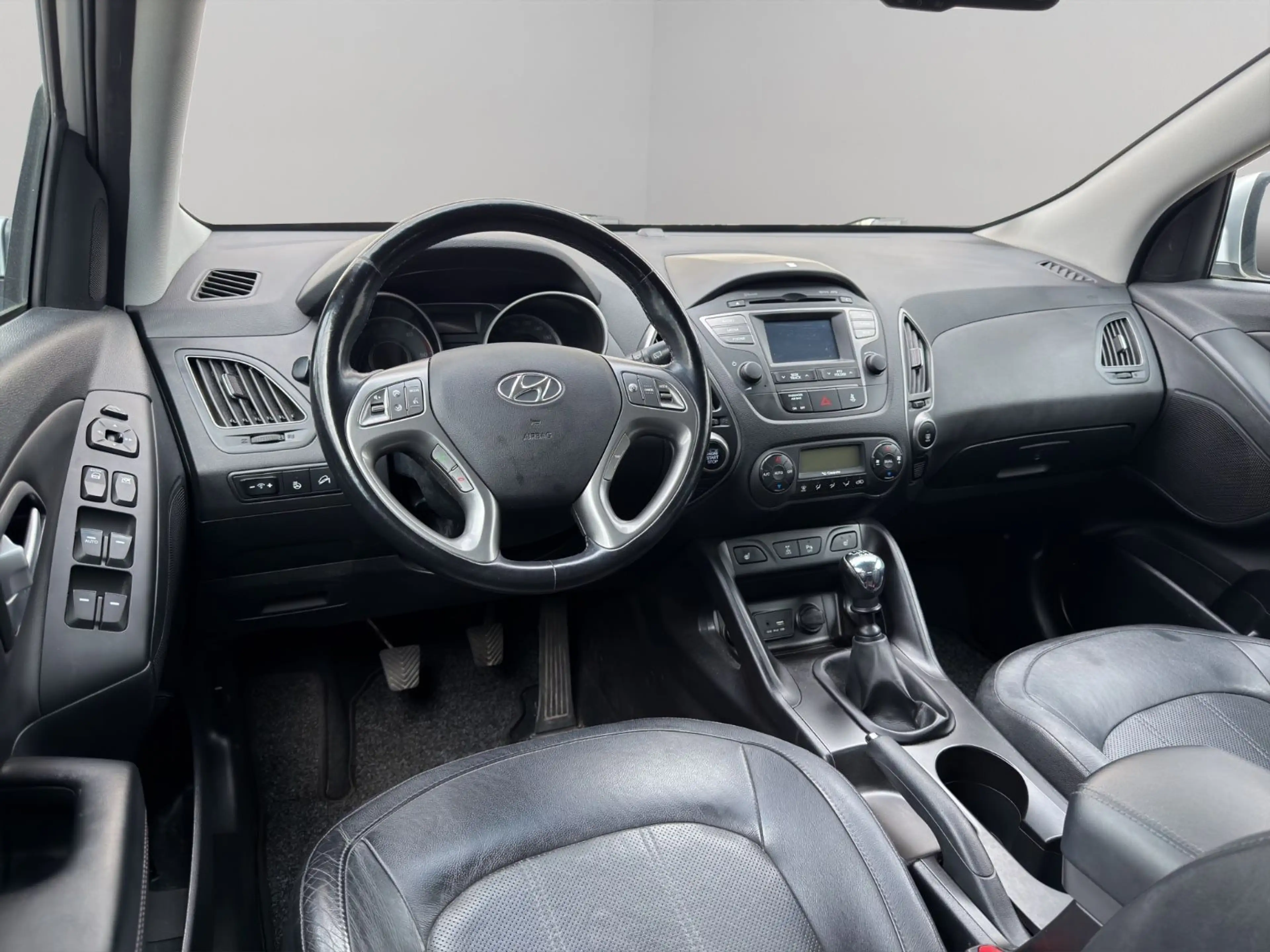 Hyundai iX35 Style AWD *KAMERA*SHZ*LHZ*PDC*BT* — photo 10