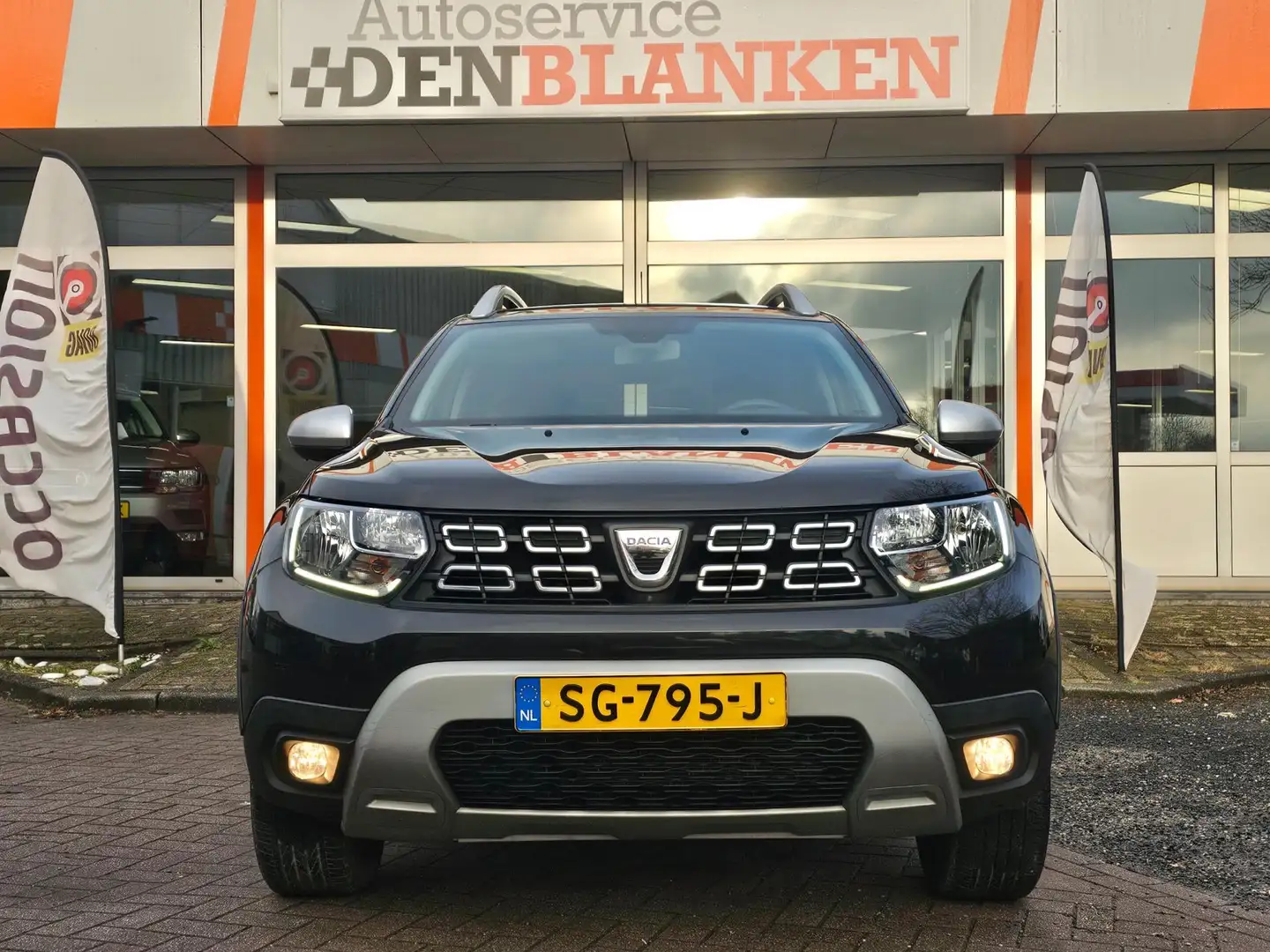 Dacia Duster 1.2 TCe Prestige BJ.2018 / Navi / Camera / Keyless Zwart - 2