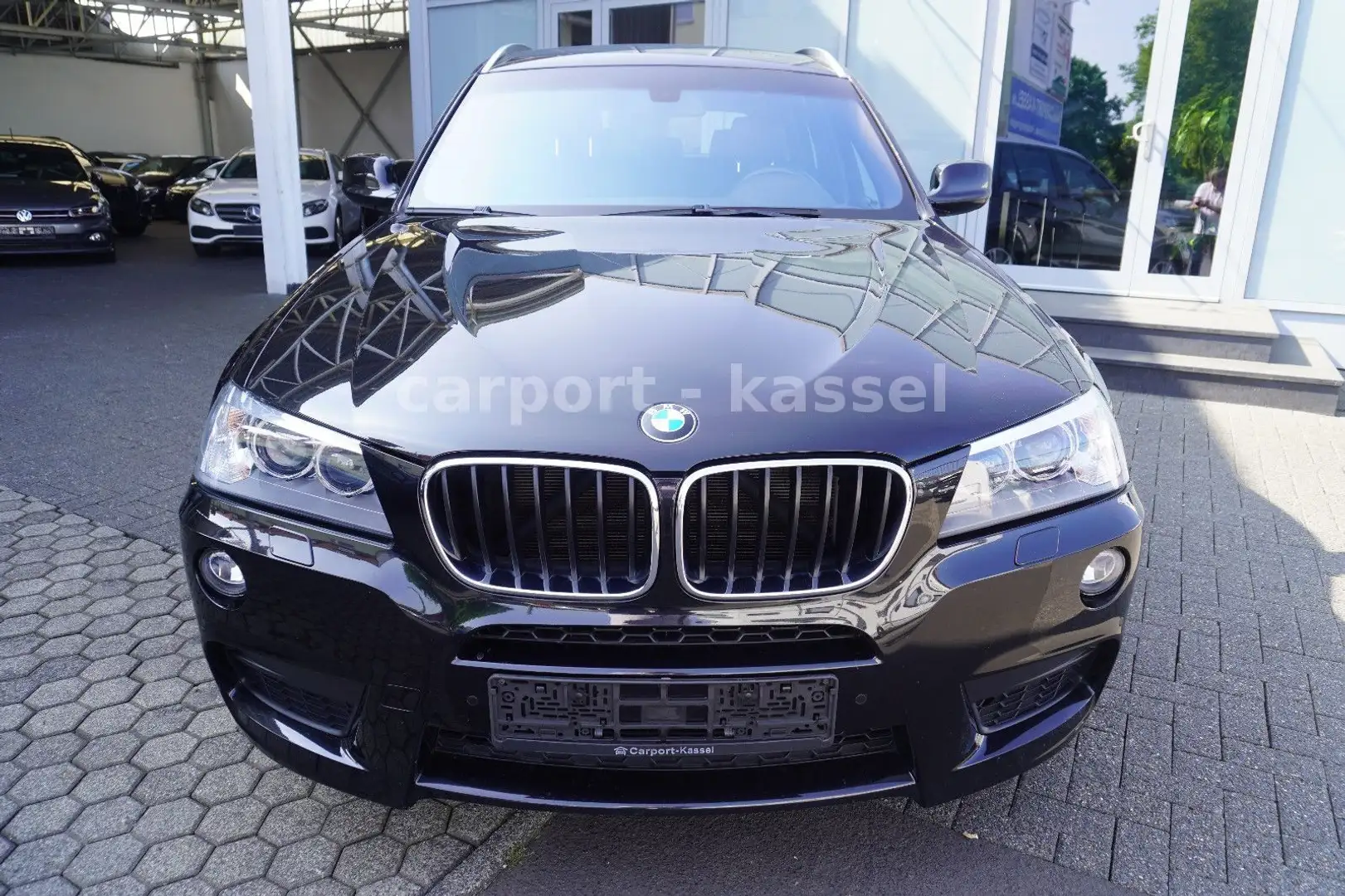 BMW X3 xDrive 20 d M-Sport- und Comfortpaket Schwarz - 2
