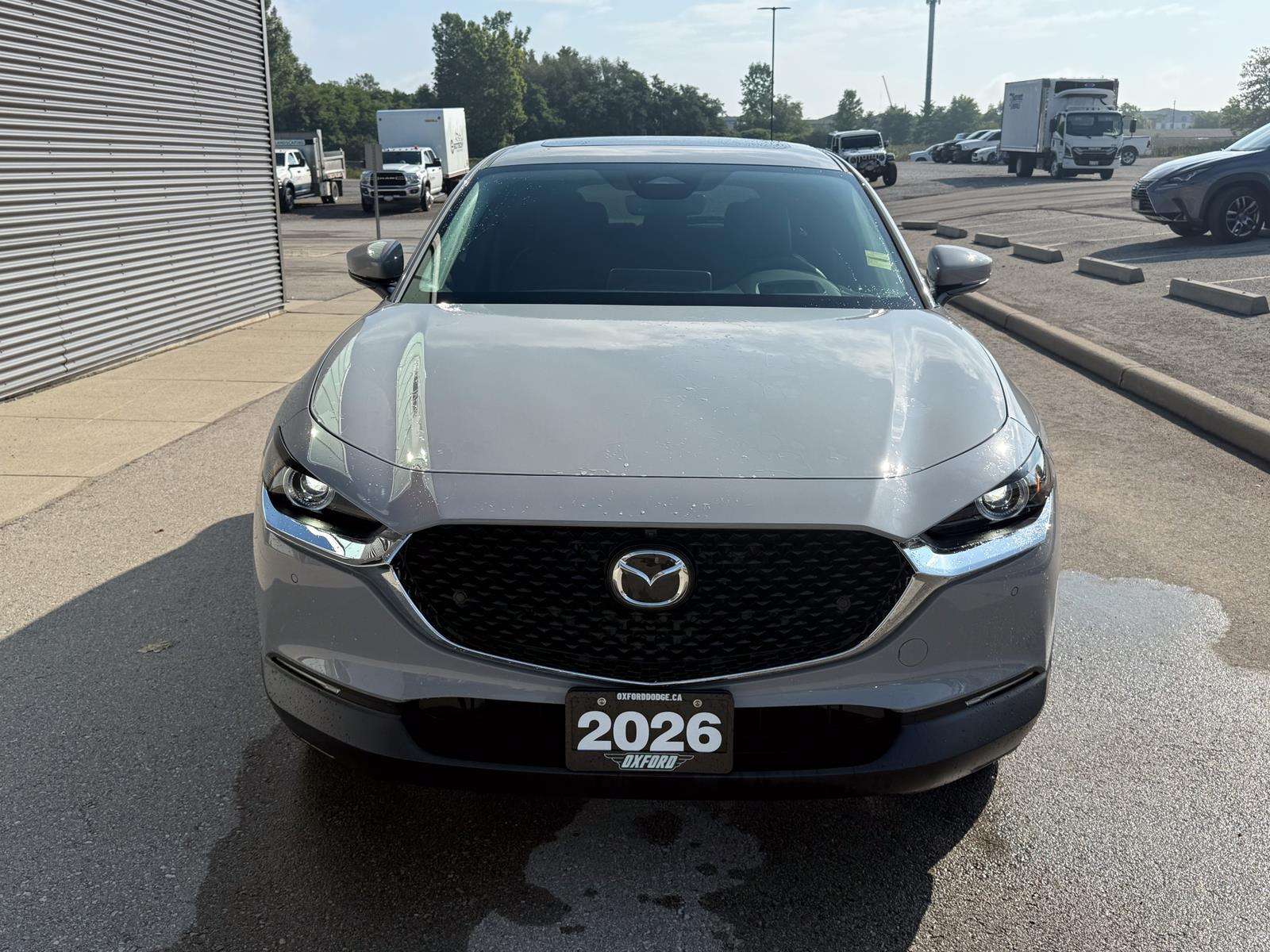 2026 Mazda CX-30 GT ALMOST BRAND NEW, LOW KMS, ONE OWNER & NO ACCID — photo 1