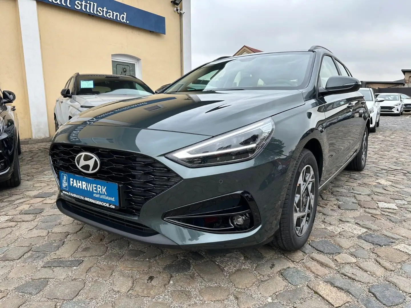 Hyundai i30 New i30 Kombi 1.5 DPi Sondermodell GO*LED,Navi. Grün - 1