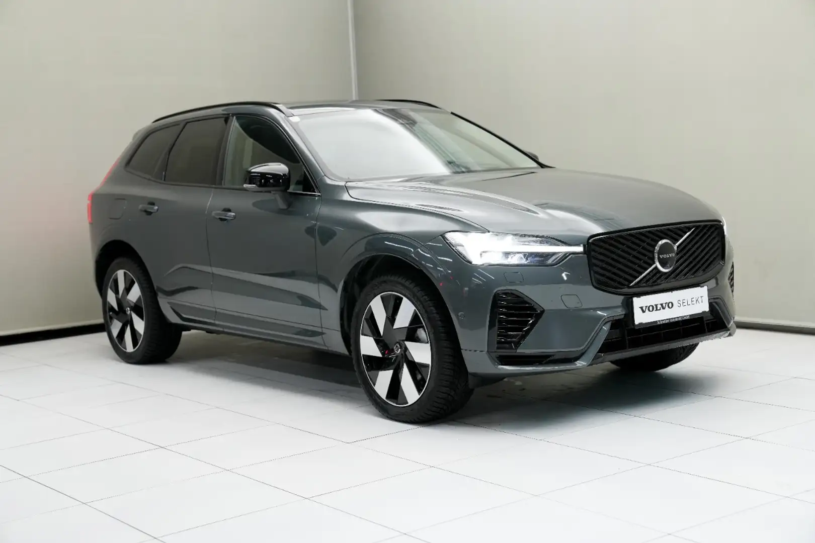 Volvo XC60 Ultra, T6 Plug-in Hybrid, Elektrisch/Benz Grün - 2