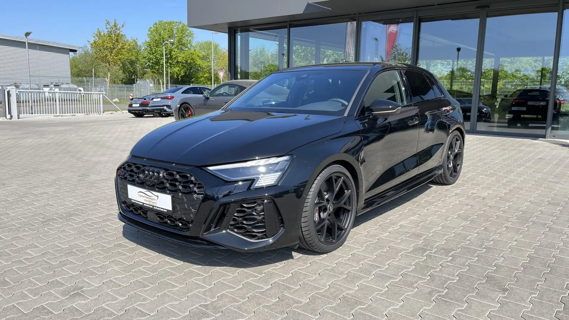 Audi RS3 Sportback, Keramik, Matrix, Pano, Sport AGA, B&O Zwart - 1