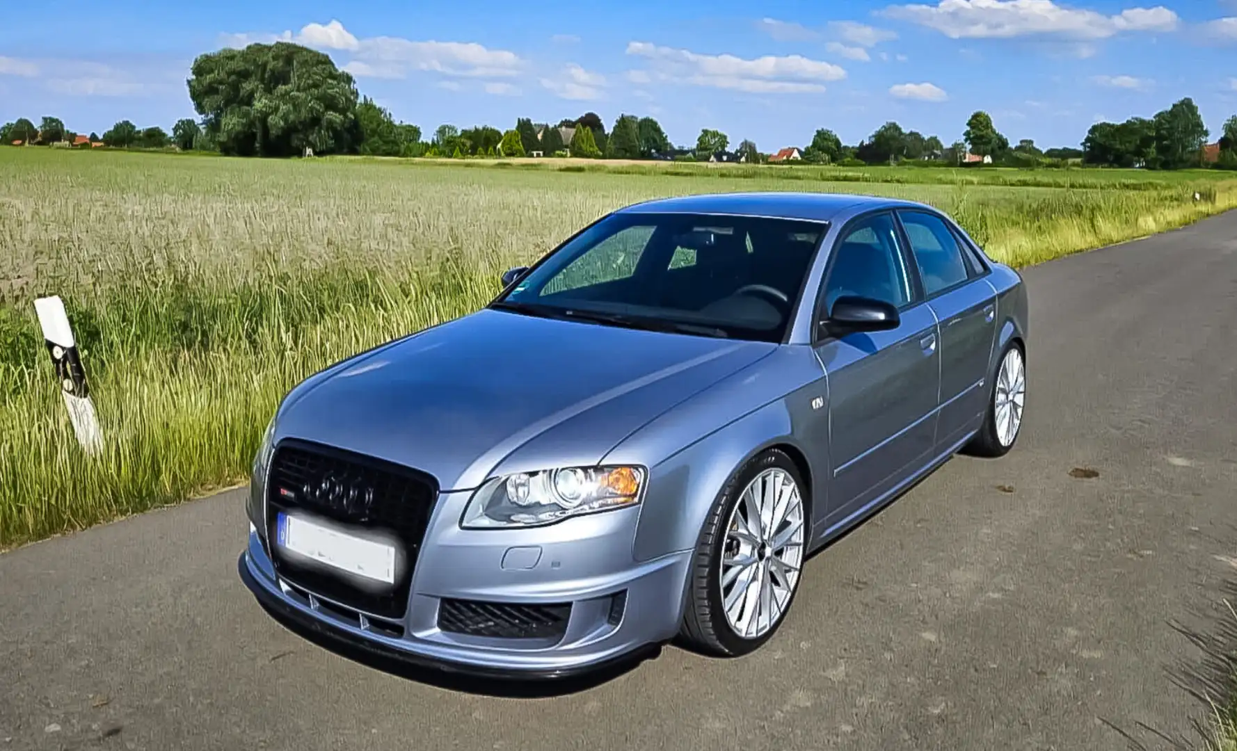 Audi S4 A4 S4 DTM édition Argent - 1