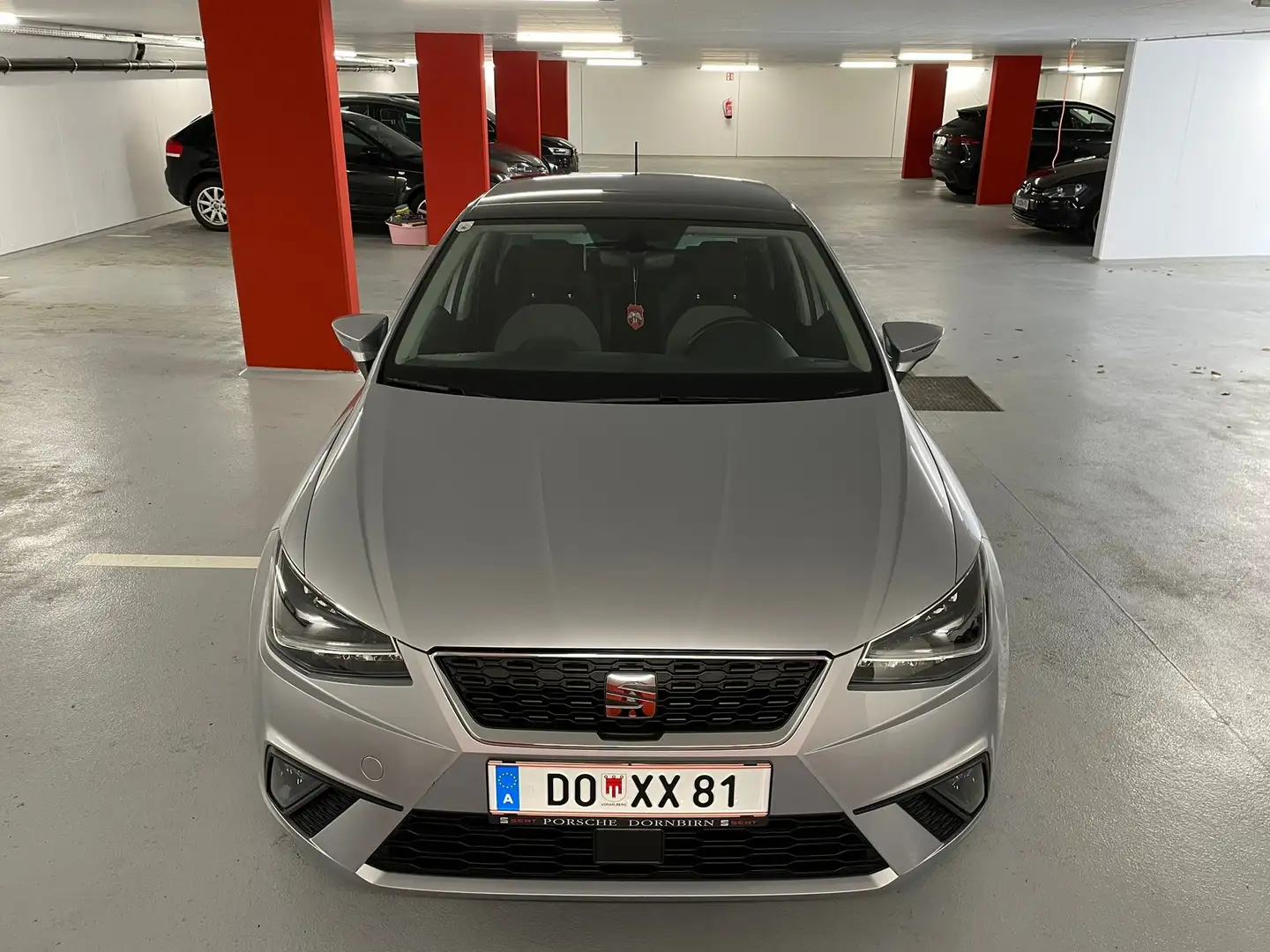 SEAT Ibiza 1,0 Style Silber - 1