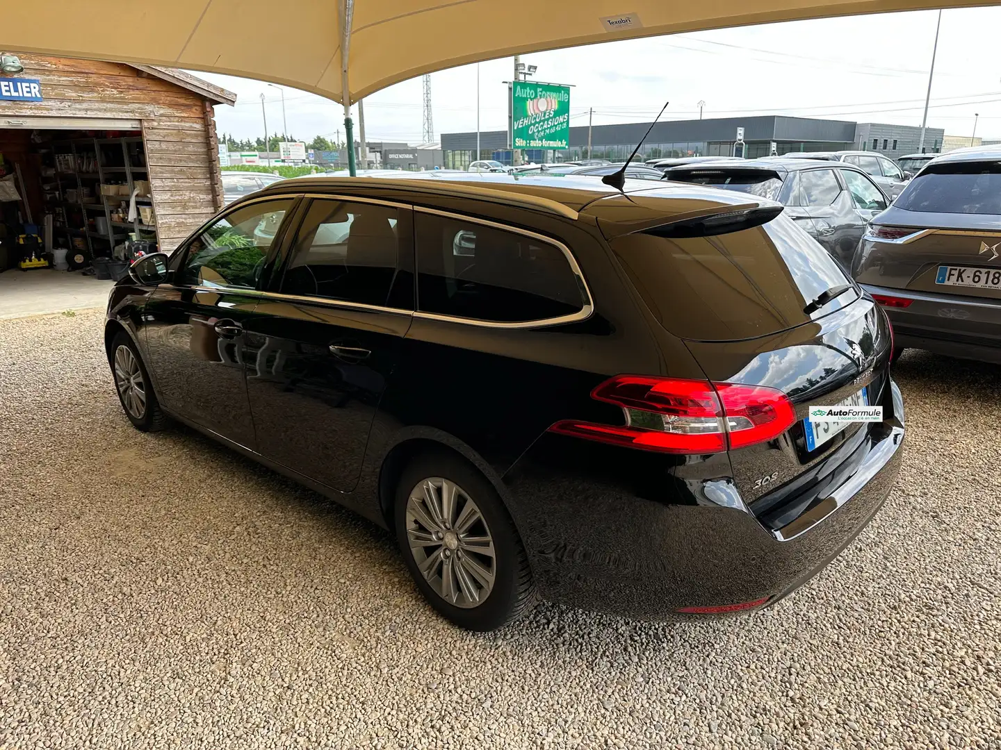 Peugeot 308 Break 1.5 BlueHDI 130ch Allure Pack Boite auto Zwart - 2