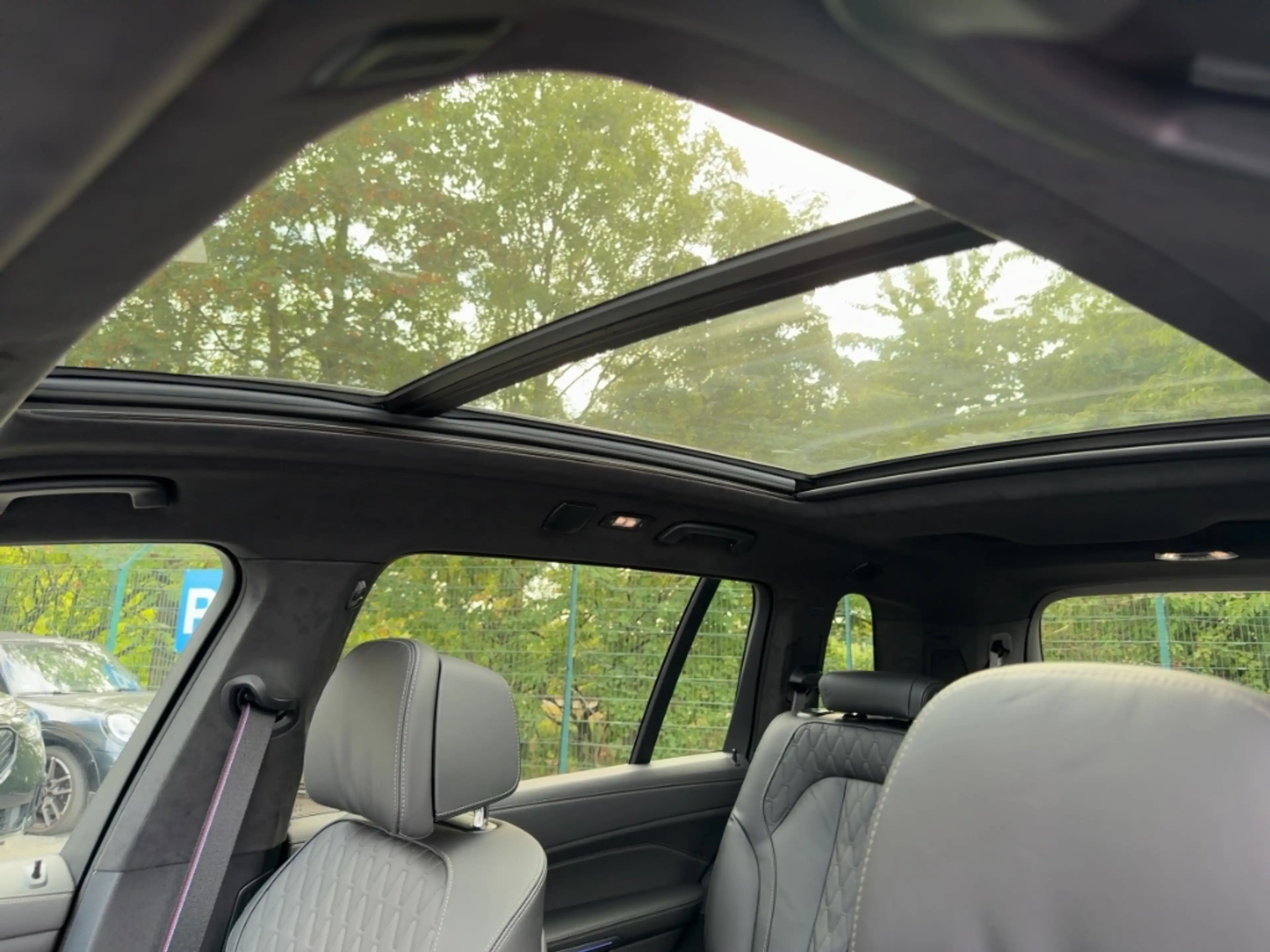 BMW X7 xDrive 40d Sportpaket HUD Luftfederung Niveau Stan — photo 15