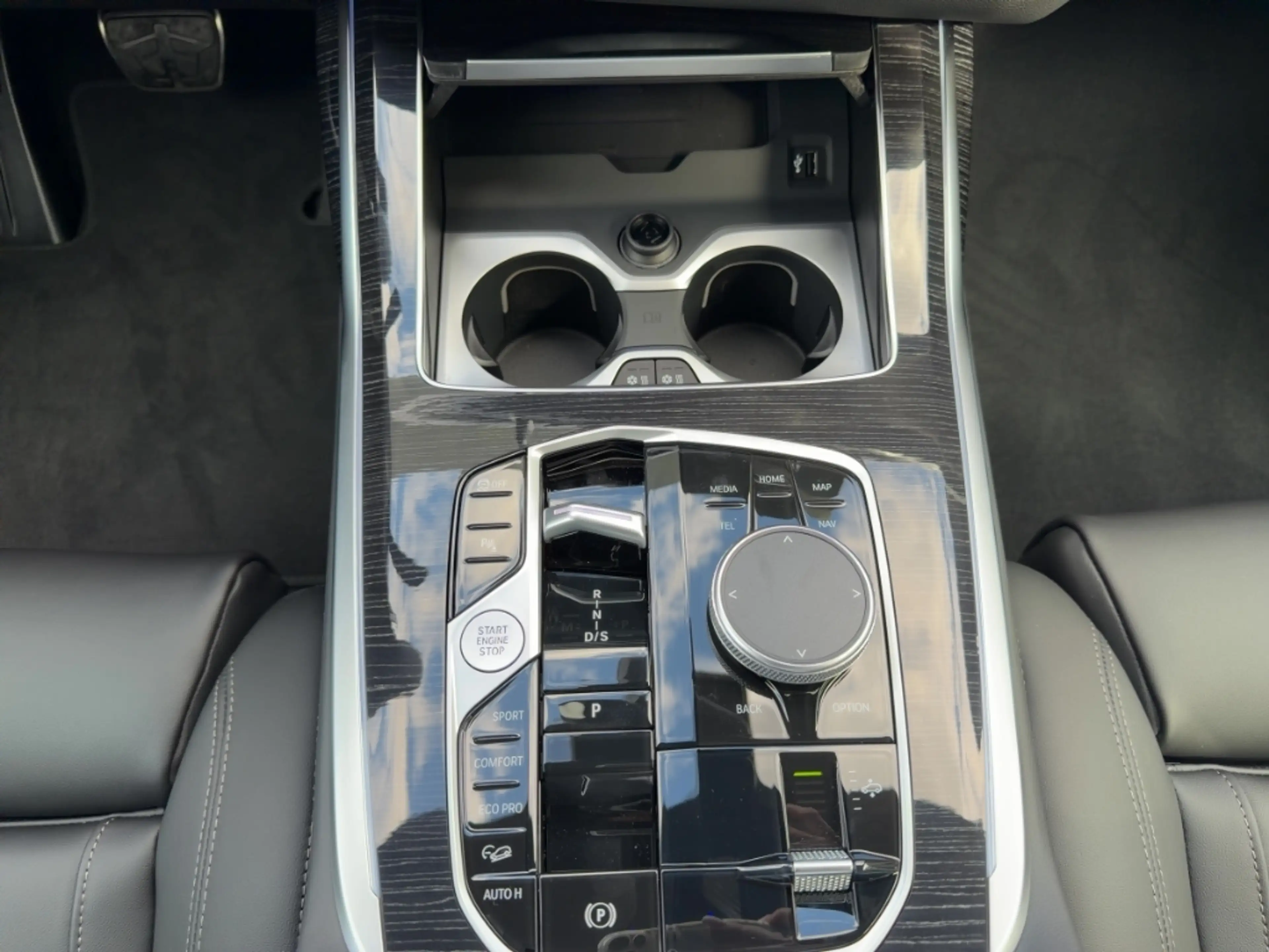BMW X7 xDrive 40d Sportpaket HUD Luftfederung Niveau Stan — photo 11