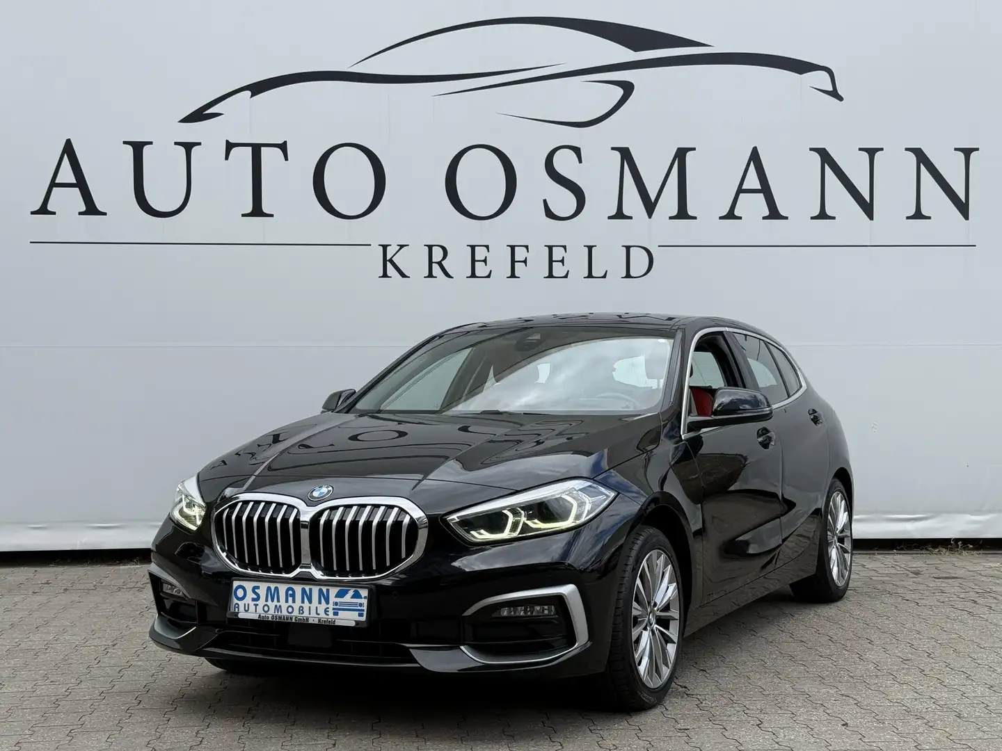 BMW 116 d Aut. Luxury Line | HUD | Gestiksteuerung Schwarz - 1