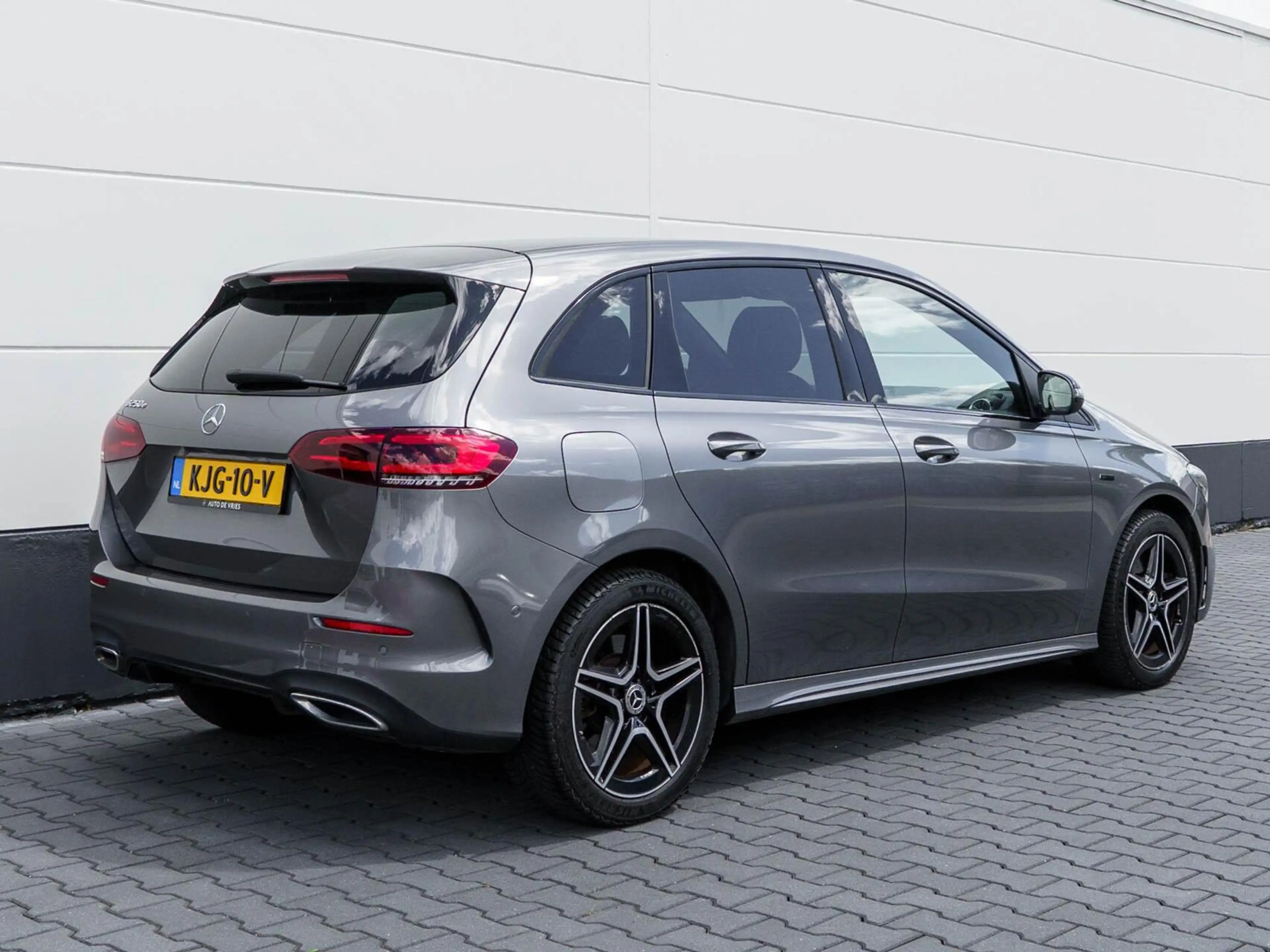 Mercedes-Benz B 250 e AMG Business Solution | Navigatie | Camera | Sfe — photo 29
