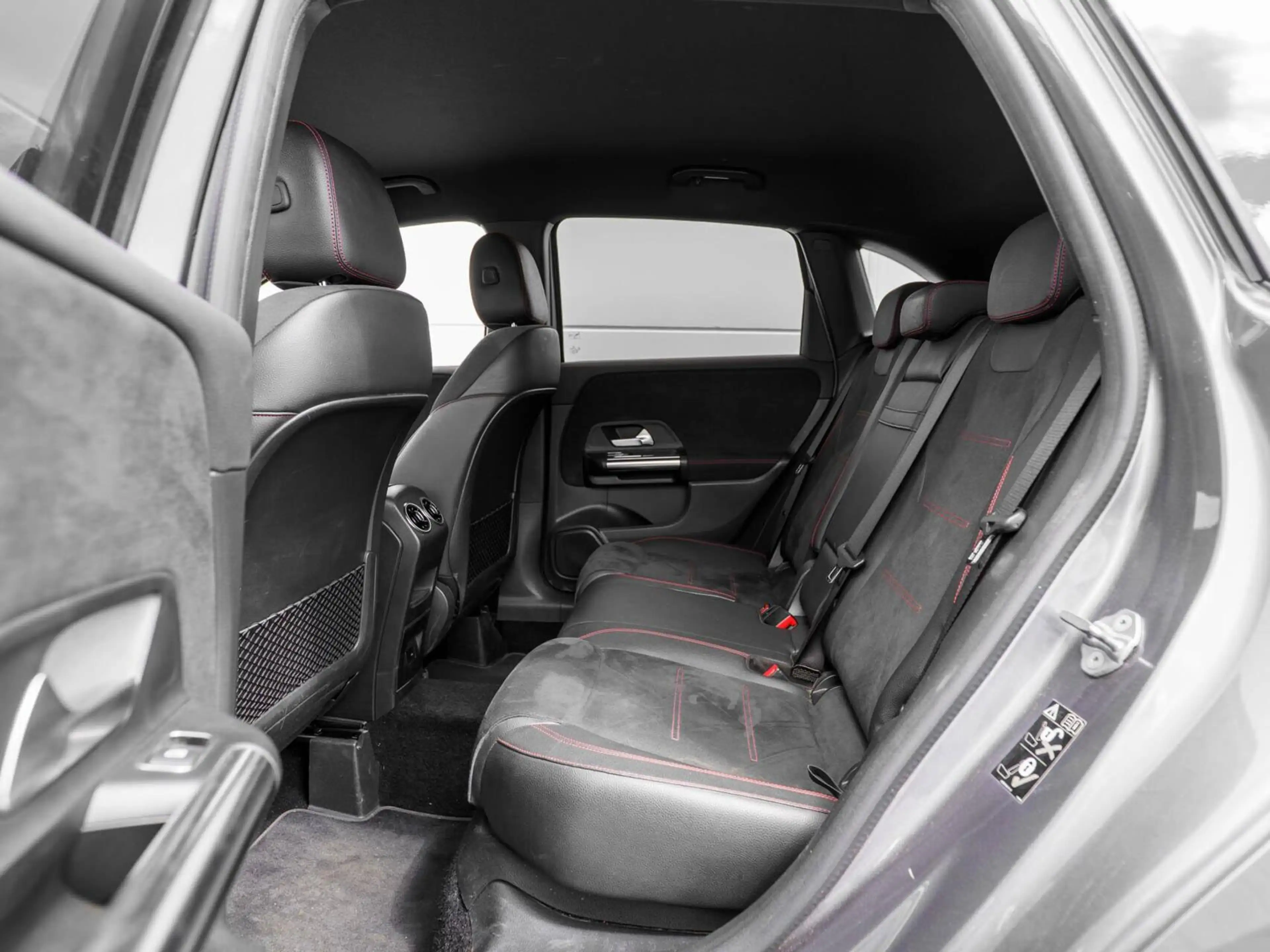 Mercedes-Benz B 250 e AMG Business Solution | Navigatie | Camera | Sfe — photo 6