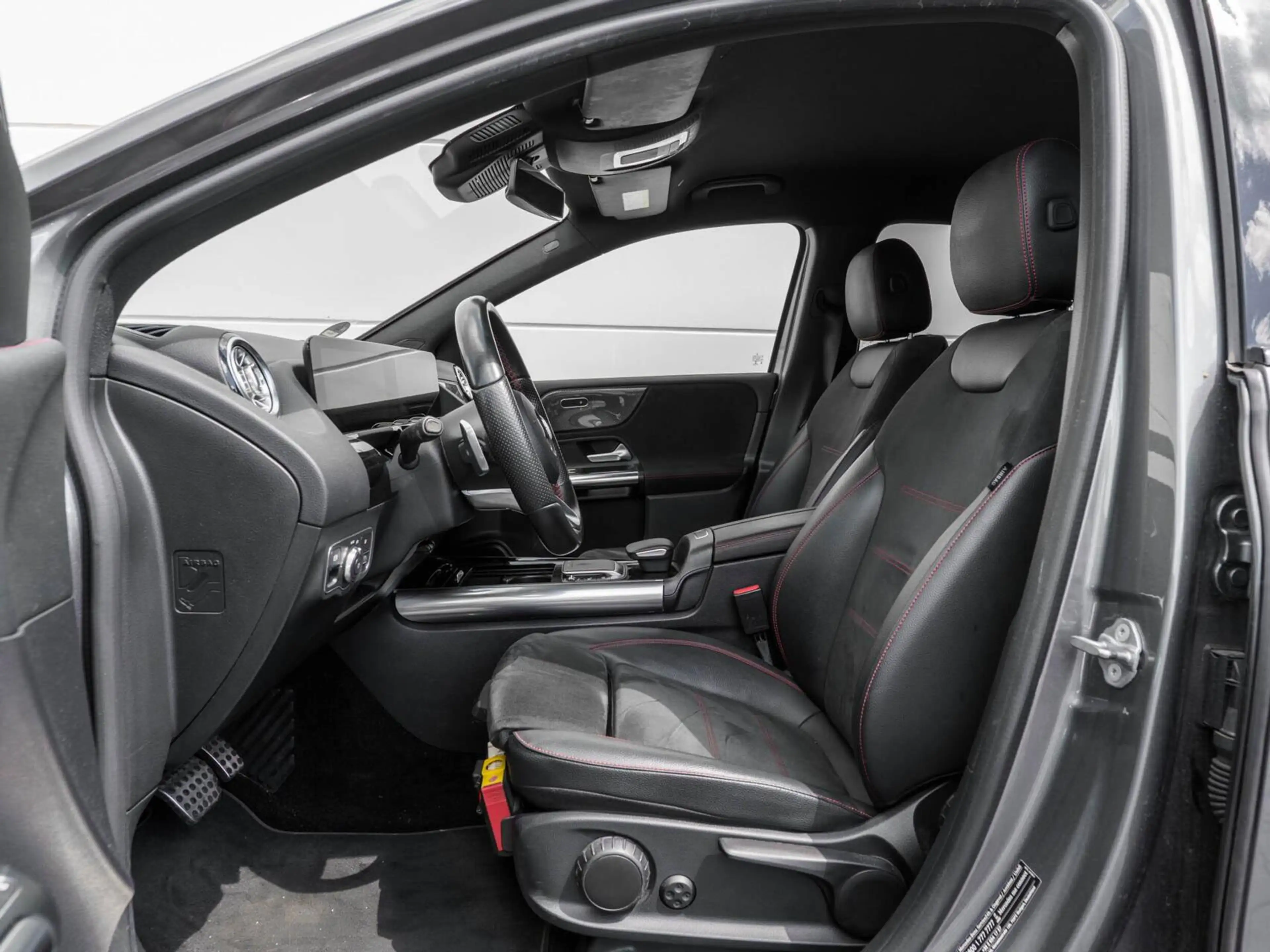 Mercedes-Benz B 250 e AMG Business Solution | Navigatie | Camera | Sfe — photo 5