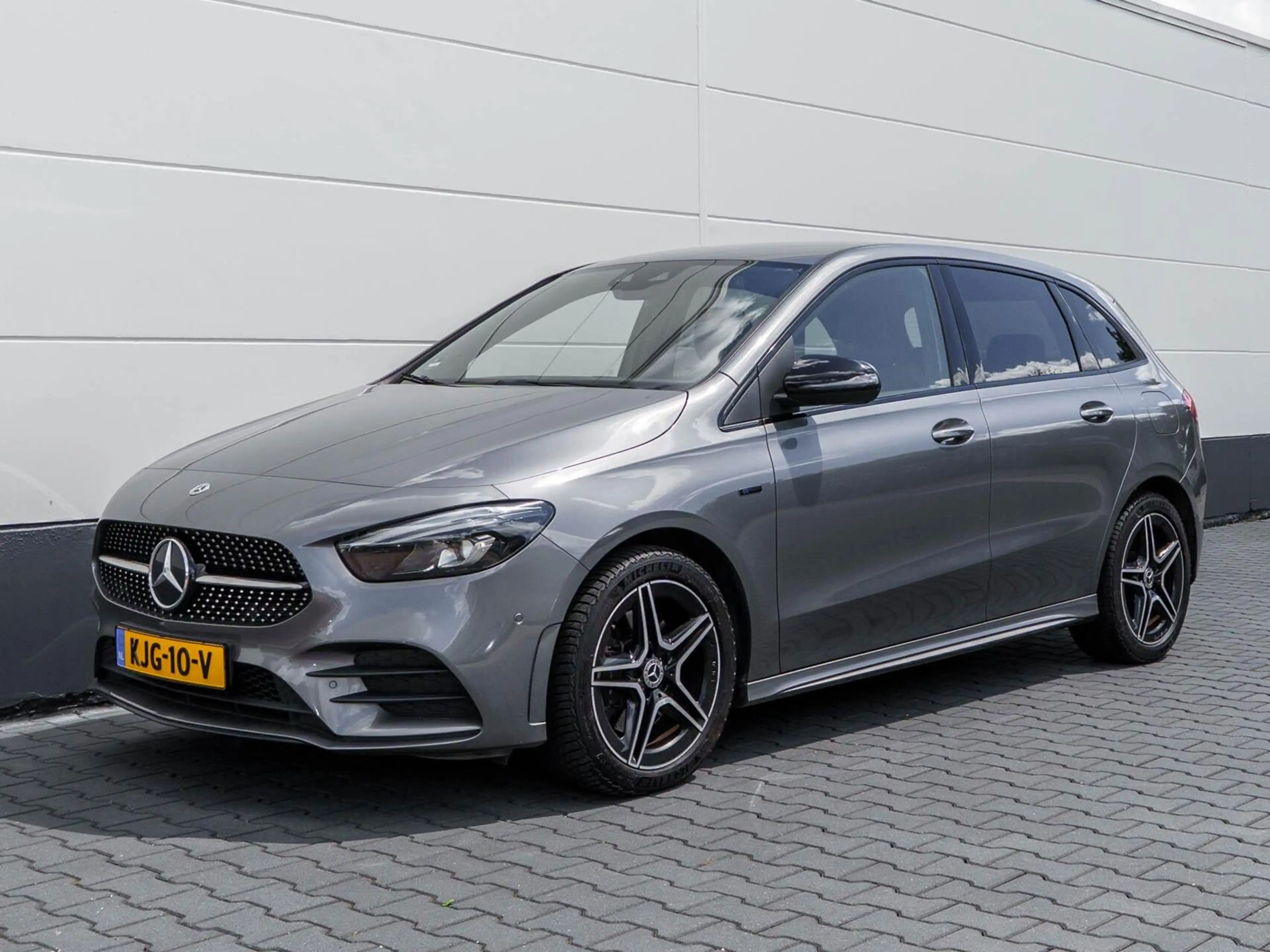 Mercedes-Benz B 250 e AMG Business Solution | Navigatie | Camera | Sfe — photo 28