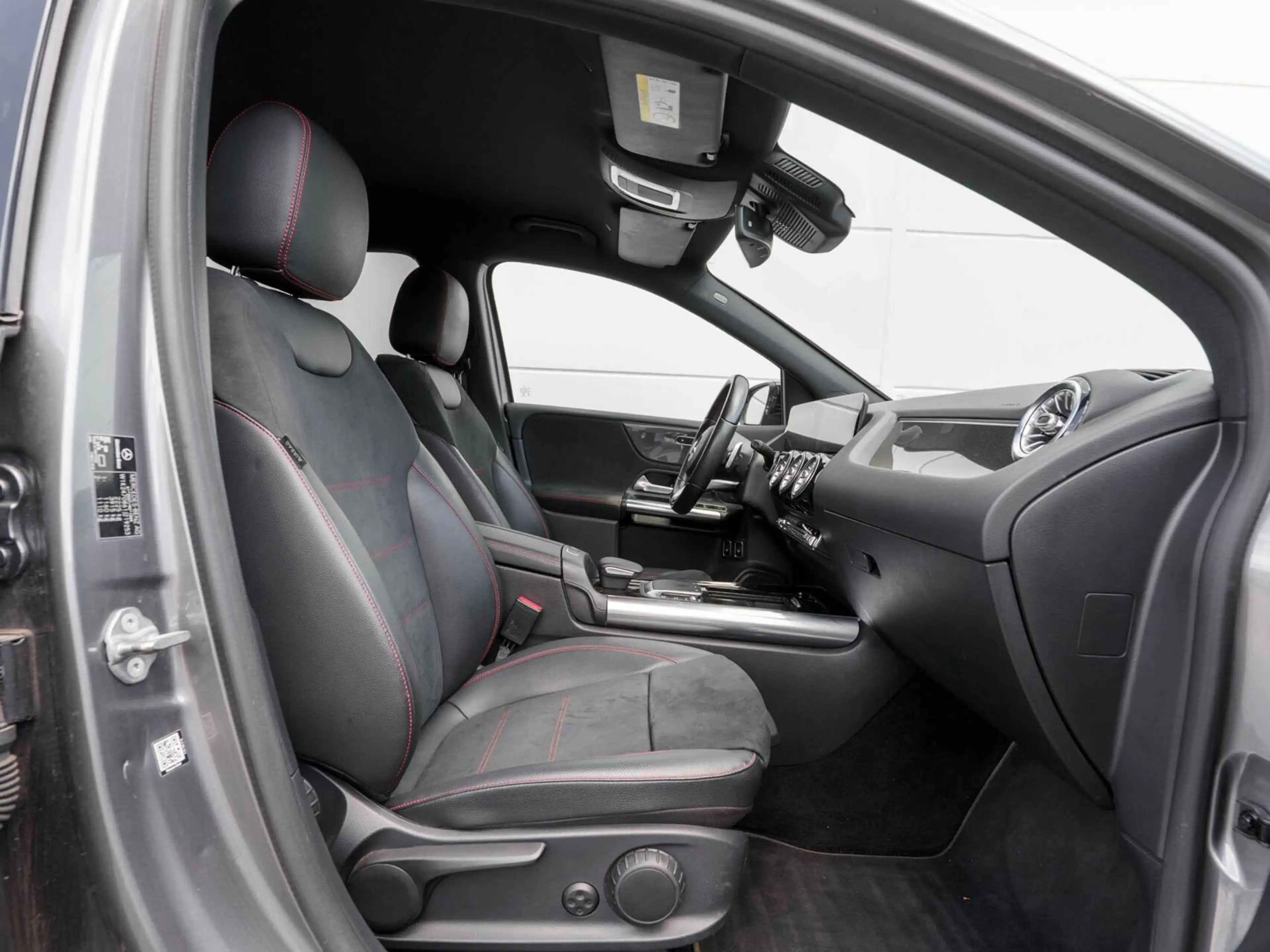 Mercedes-Benz B 250 e AMG Business Solution | Navigatie | Camera | Sfe — photo 19