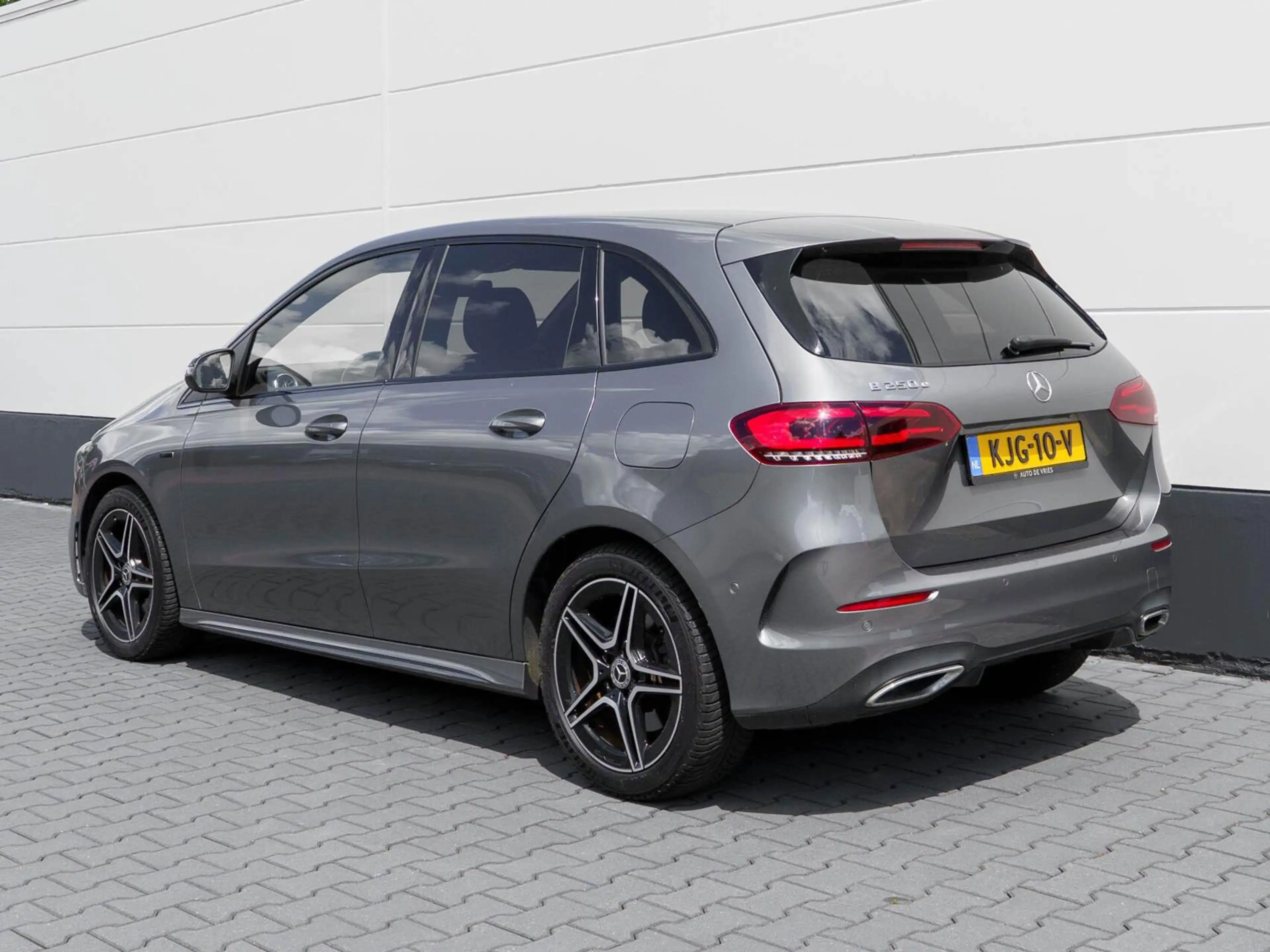 Mercedes-Benz B 250 e AMG Business Solution | Navigatie | Camera | Sfe — photo 16