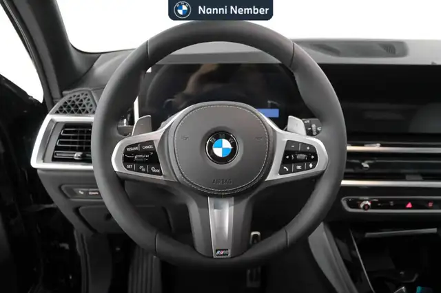 BMW X5 view 9