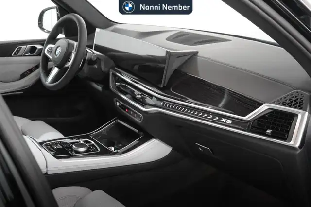 BMW X5 view 8
