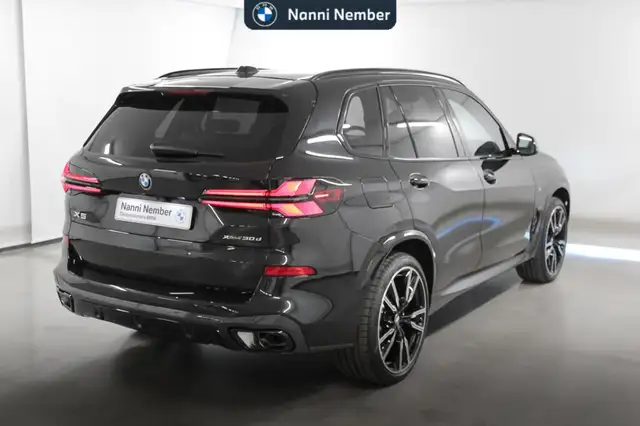 BMW X5 view 3