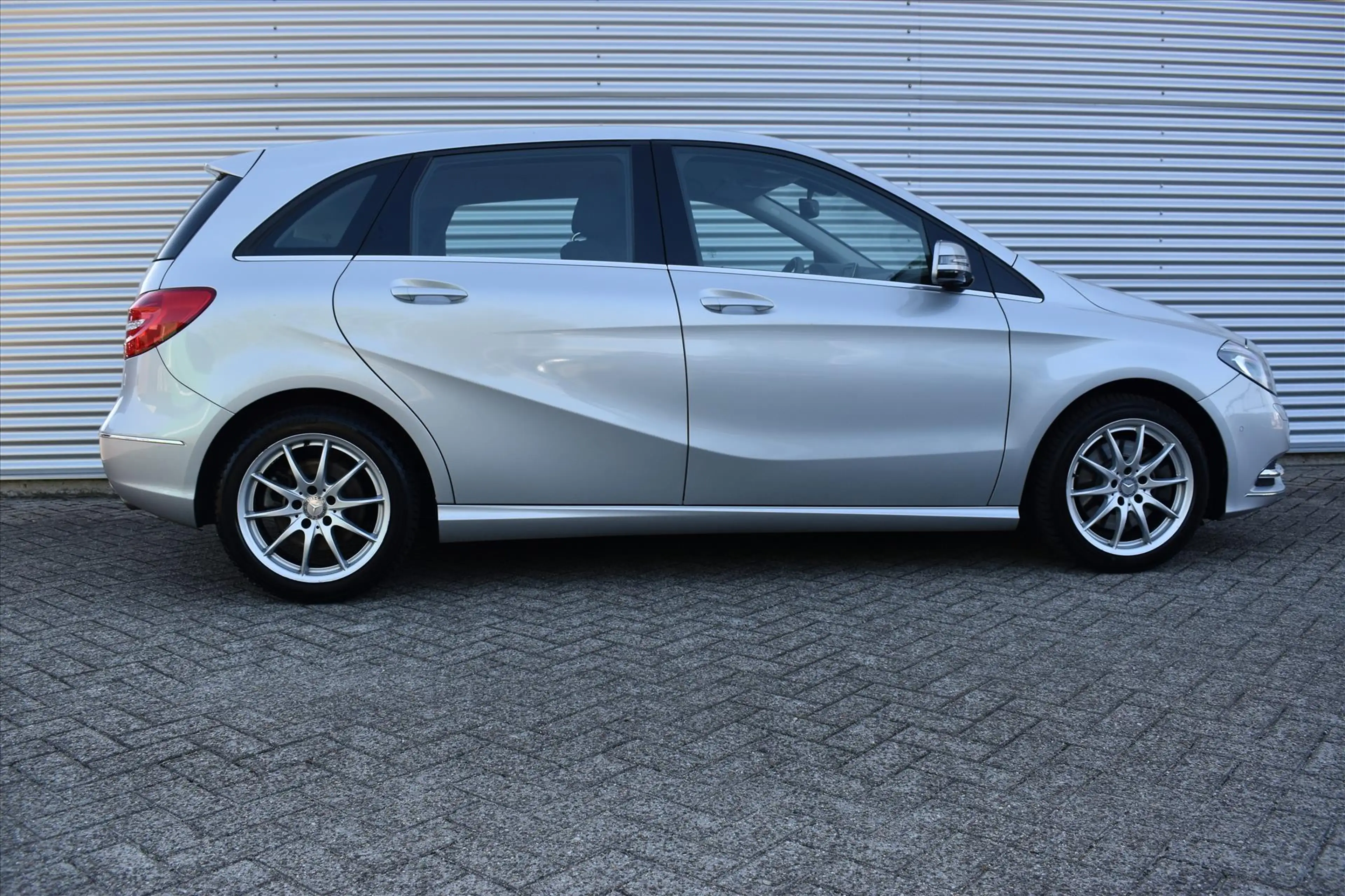 Mercedes-Benz B 250 2.0 B250 Ambition AUTOMAAT | Camera | Navi | Wegkl — photo 3