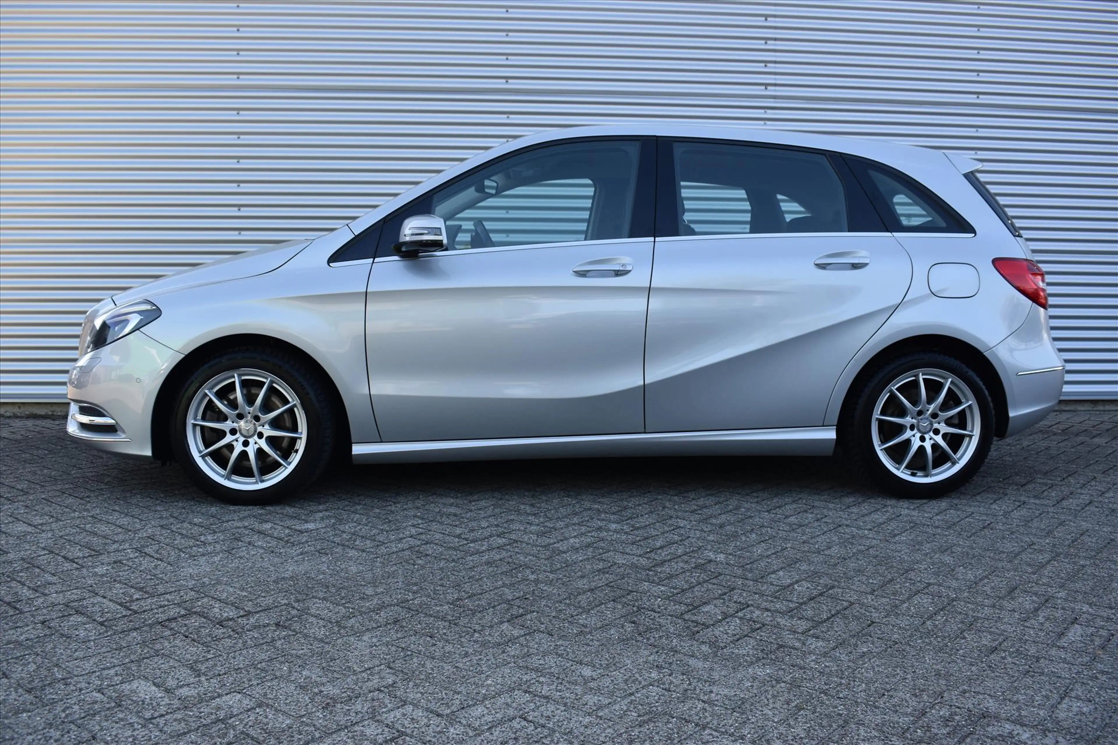 Mercedes-Benz B 250 2.0 B250 Ambition AUTOMAAT | Camera | Navi | Wegkl — photo 4