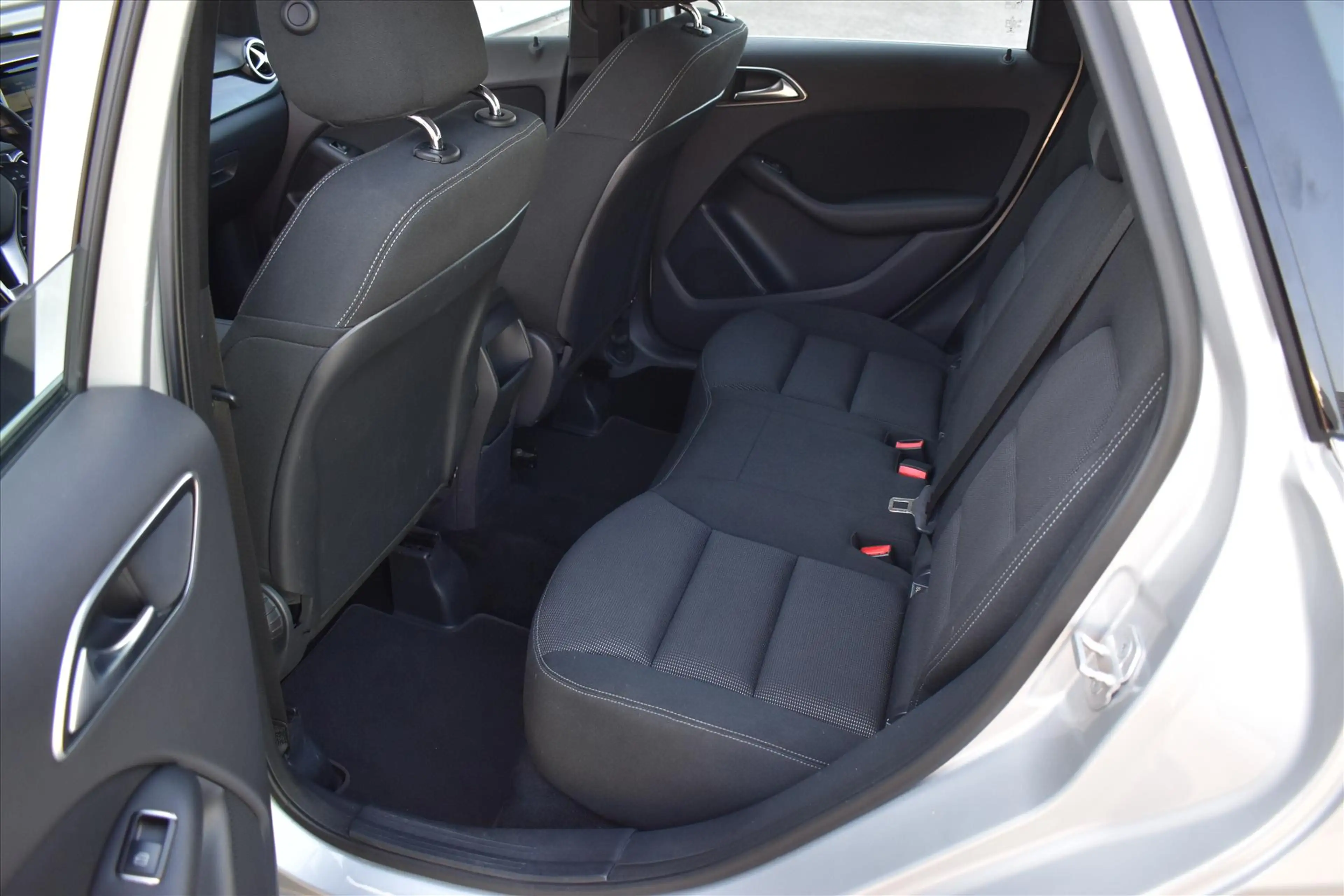 Mercedes-Benz B 250 2.0 B250 Ambition AUTOMAAT | Camera | Navi | Wegkl — photo 9