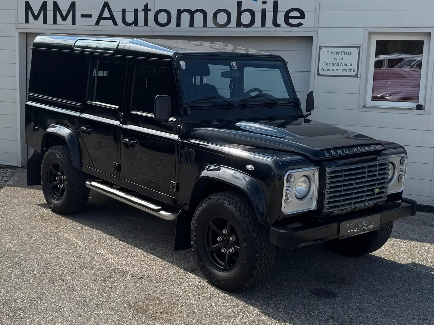 Land Rover Defender 110 E Station Wagon*KLIMA*SHZ*LEDER*uvm Schwarz - 1