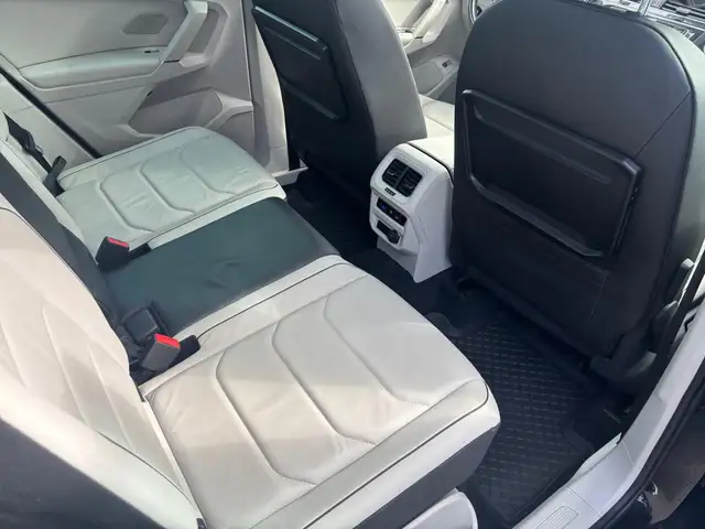 Volkswagen Tiguan view 13