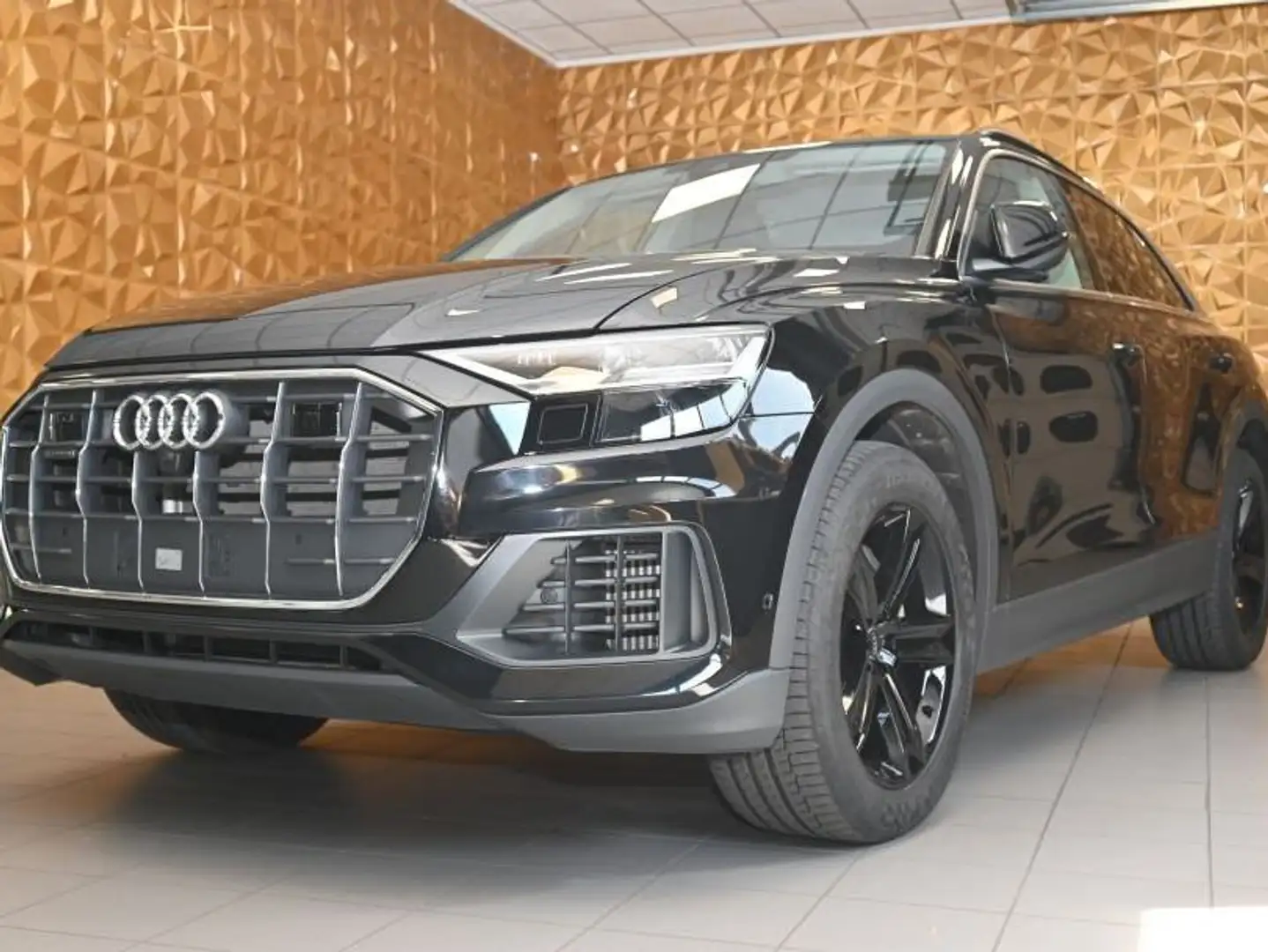 Audi Q8 55TFSI Q.TIP.SPORT ATT.RADAR CAM360°SED.RIS.FUL Negru - 1