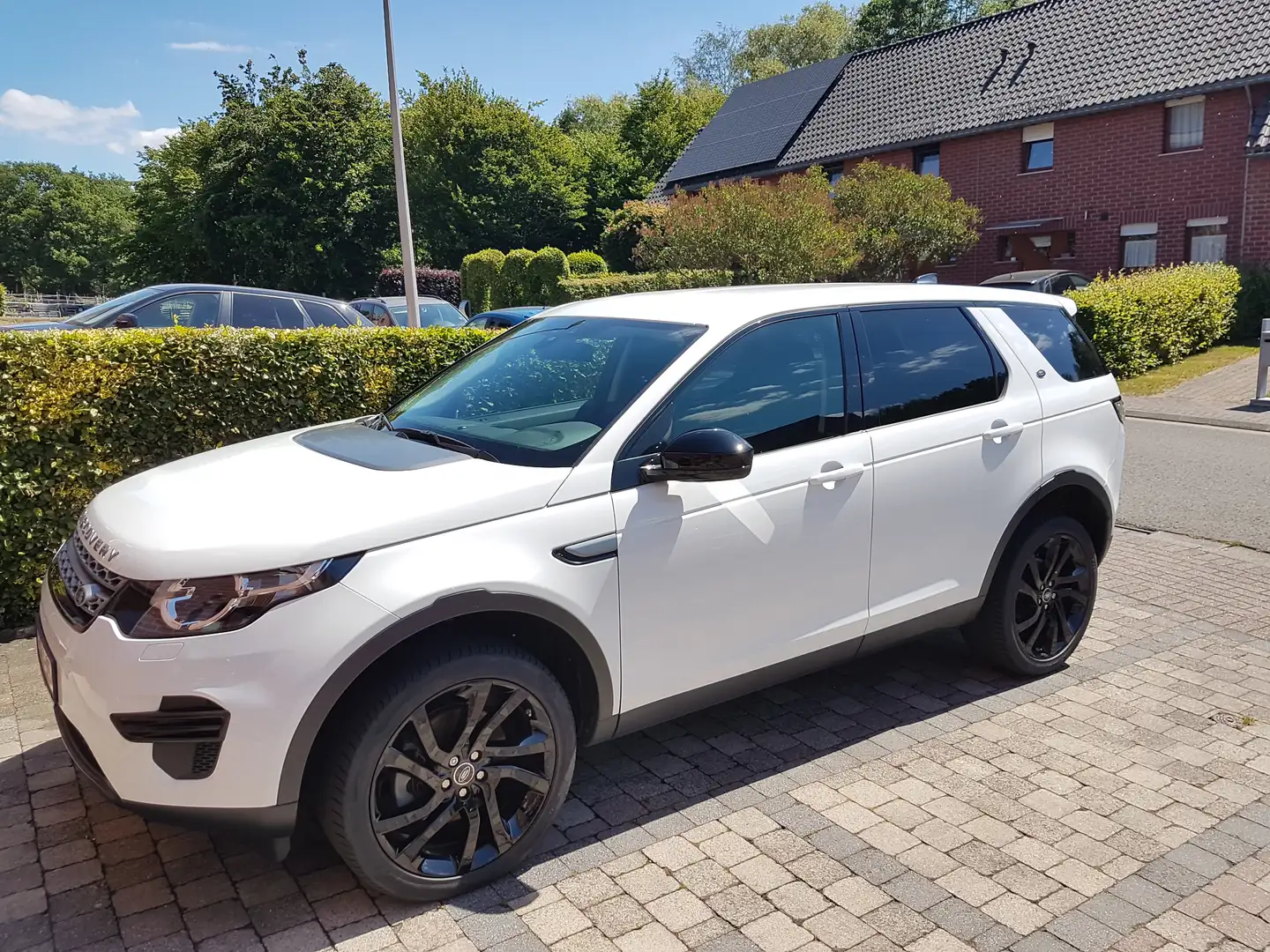 Land Rover Discovery Sport 2.0 TD4 Pure Blanc - 1