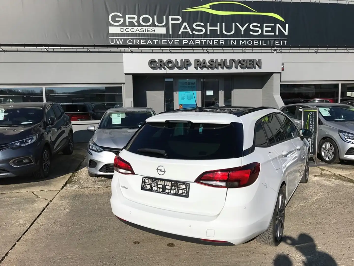 Opel Astra Sport Tourer+ Turbo Start/Stop 1.2CC 110PK Bílá - 2