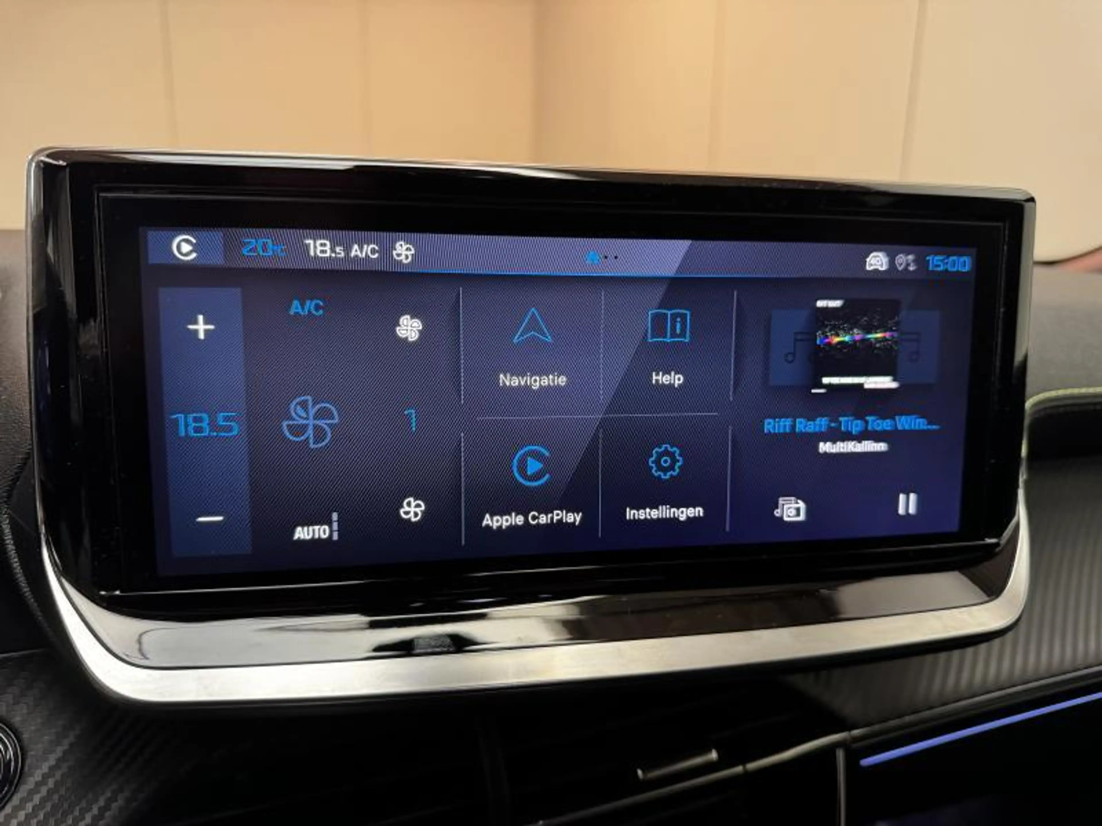 Peugeot 2008 50KWh GT **SELENIUM** LED|GPS|PDC|CRUISE|CAM|CARPL — photo 20