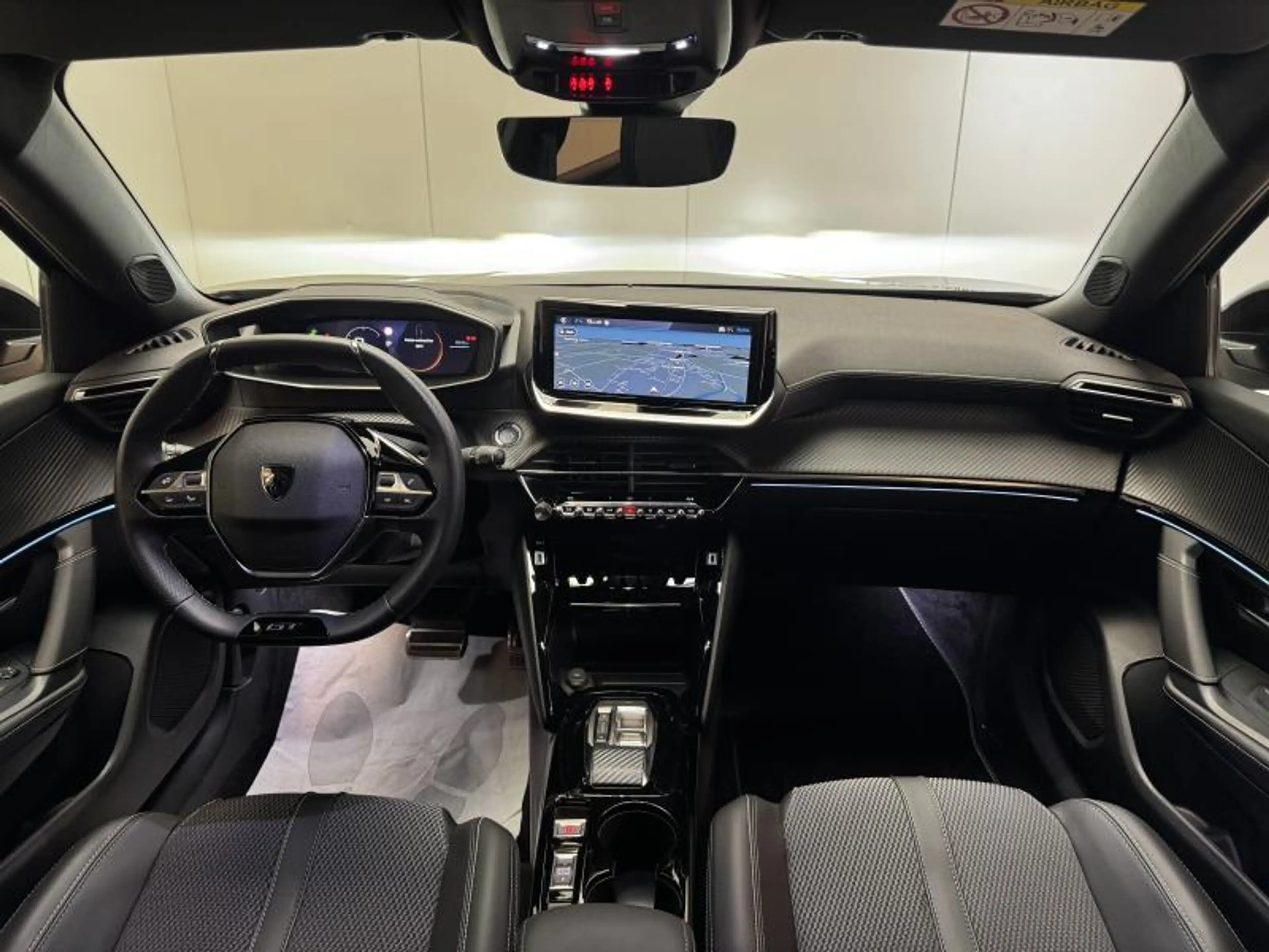 Peugeot 2008 50KWh GT **SELENIUM** LED|GPS|PDC|CRUISE|CAM|CARPL — photo 12