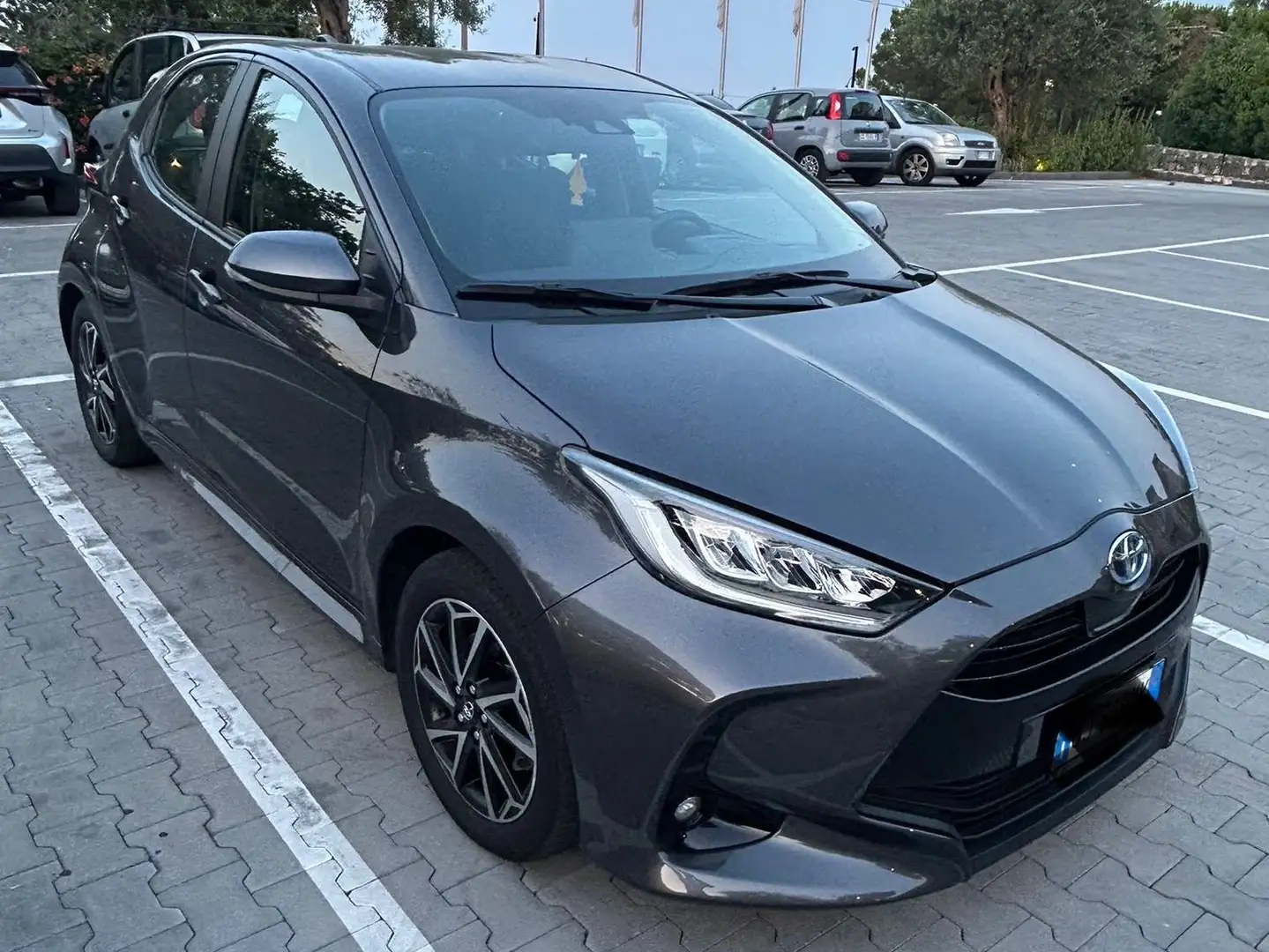 Toyota Yaris 5p 1.5h Trend Grigio - 2